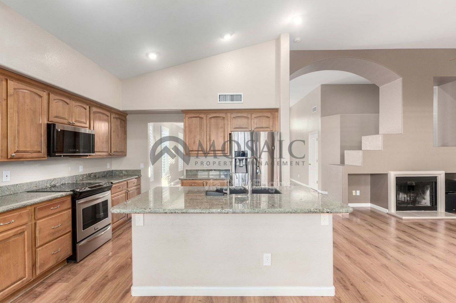 Beautiful 4 Bedroom 2 Bathroom Home. Apply Today! property image