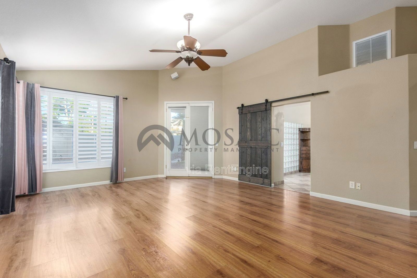 Beautiful 4 Bedroom 2 Bathroom Home. Apply Today! property image