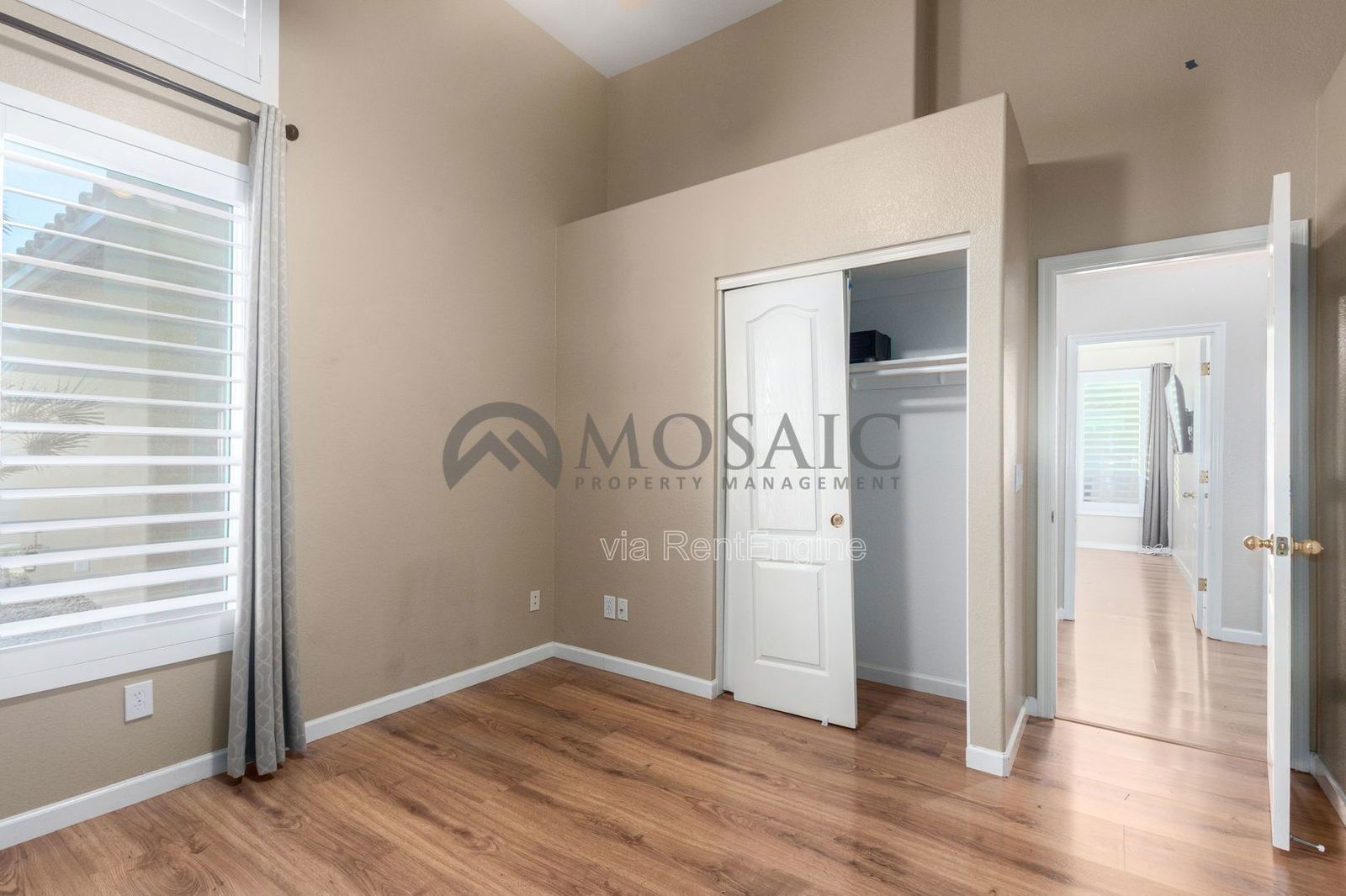 Beautiful 4 Bedroom 2 Bathroom Home. Apply Today! property image