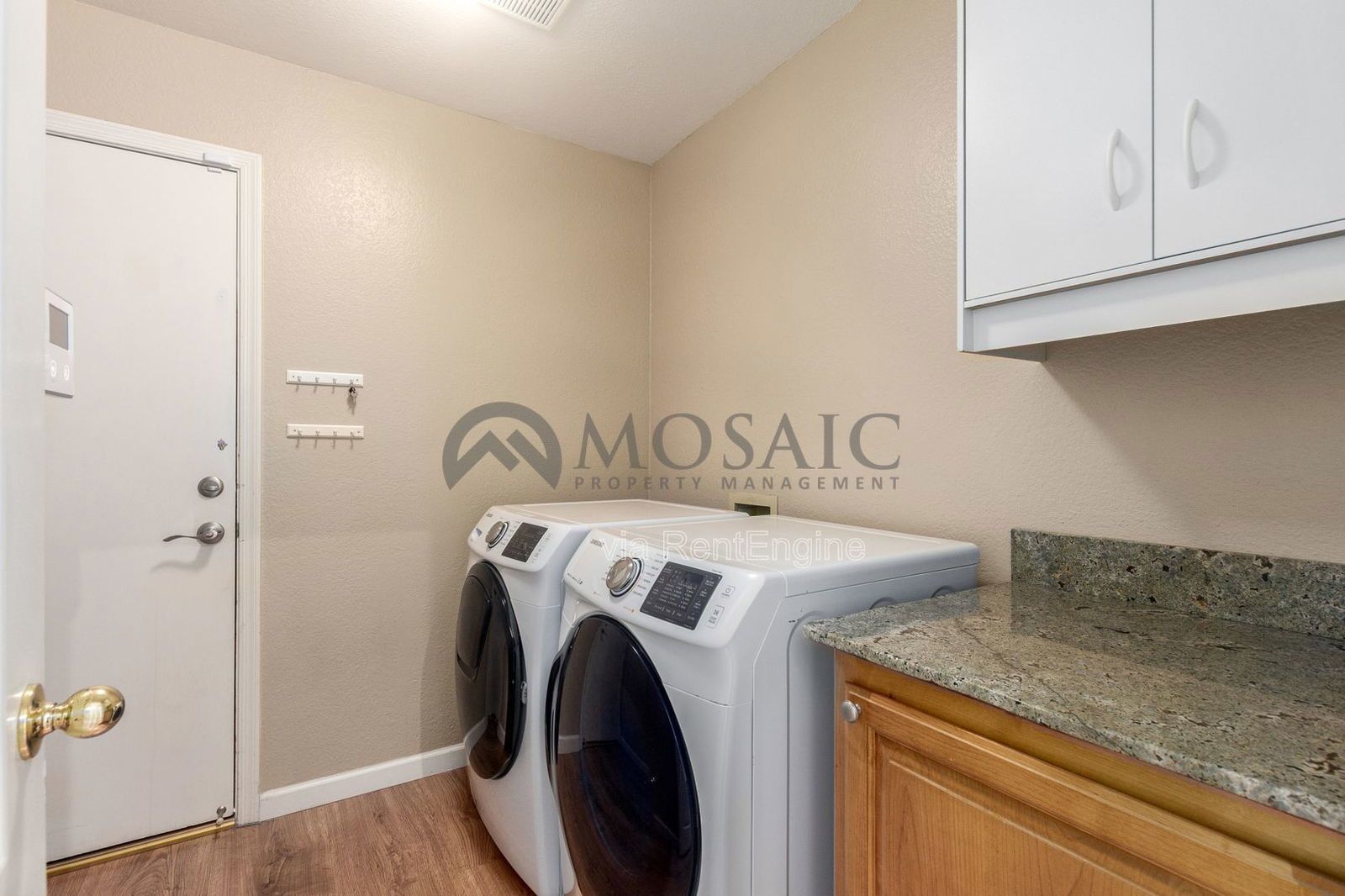 Beautiful 4 Bedroom 2 Bathroom Home. Apply Today! property image