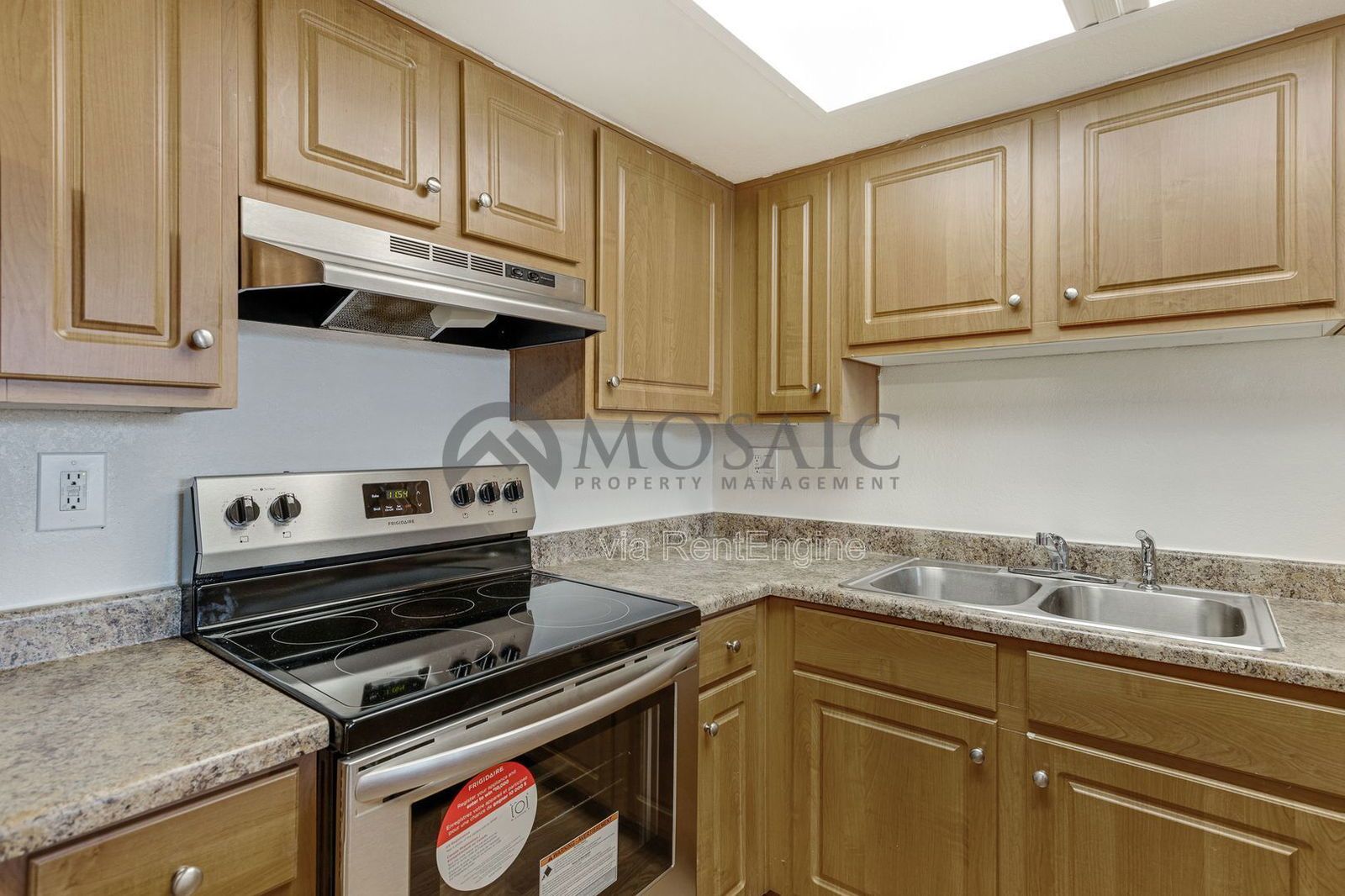 ADORABLE 1 bed/1bath CONDO**Section 8 Accepted** property image