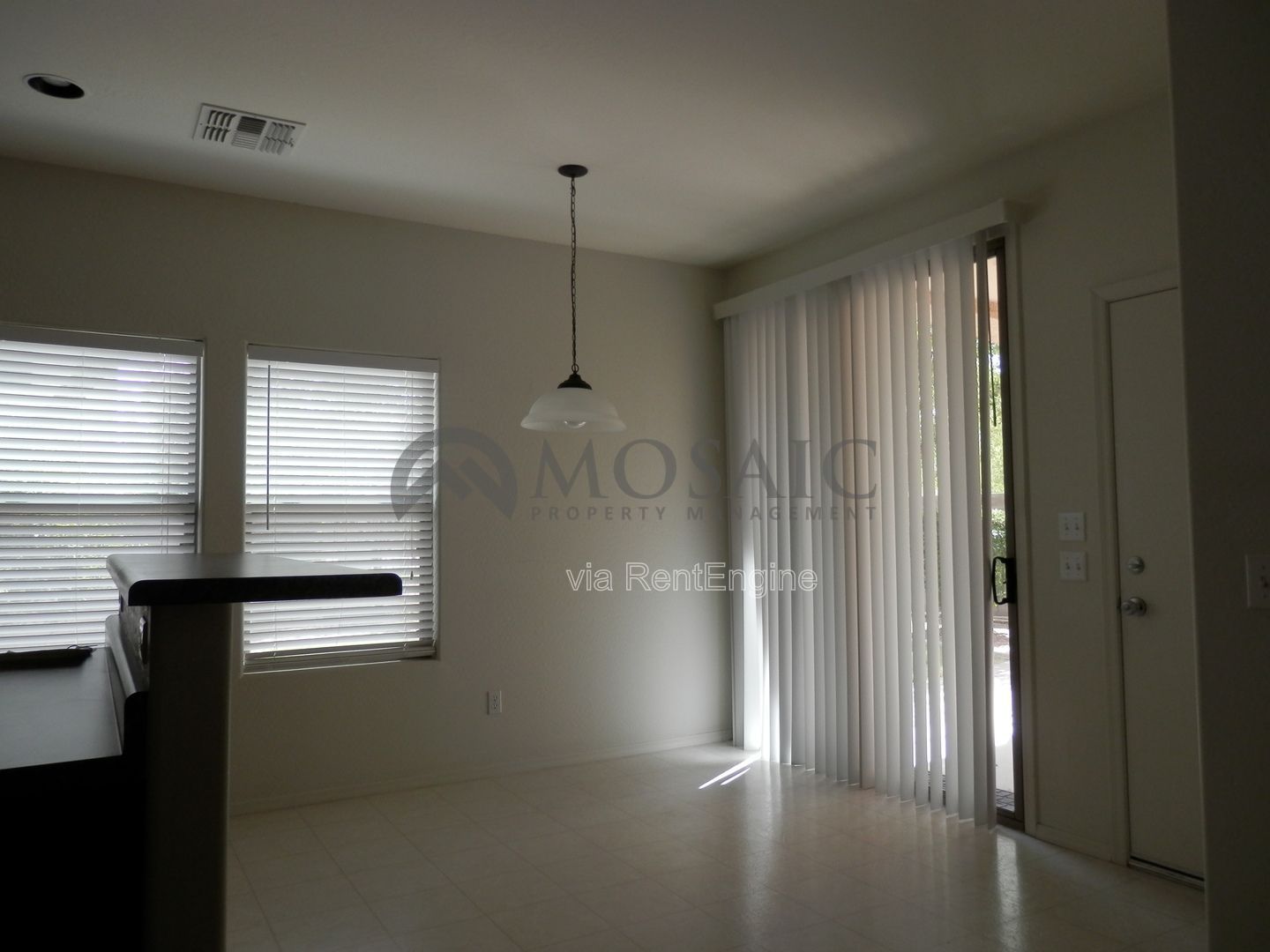 Minutes from San Tan Mall in Spectrum!!! property image