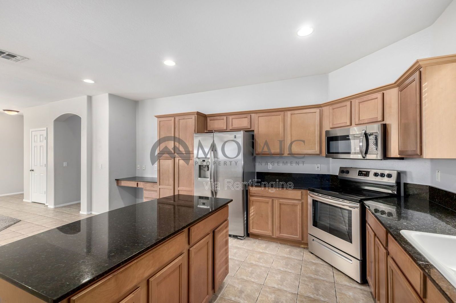 Like new home, great lot and tons of amenities in Estrella Mountain Ranch property image