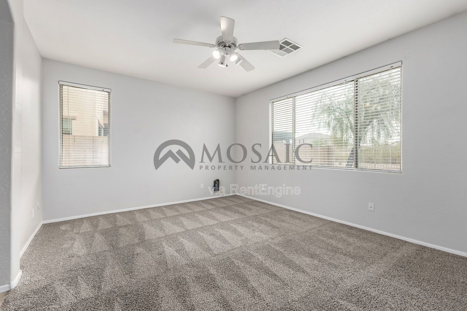 Like new home, great lot and tons of amenities in Estrella Mountain Ranch property image