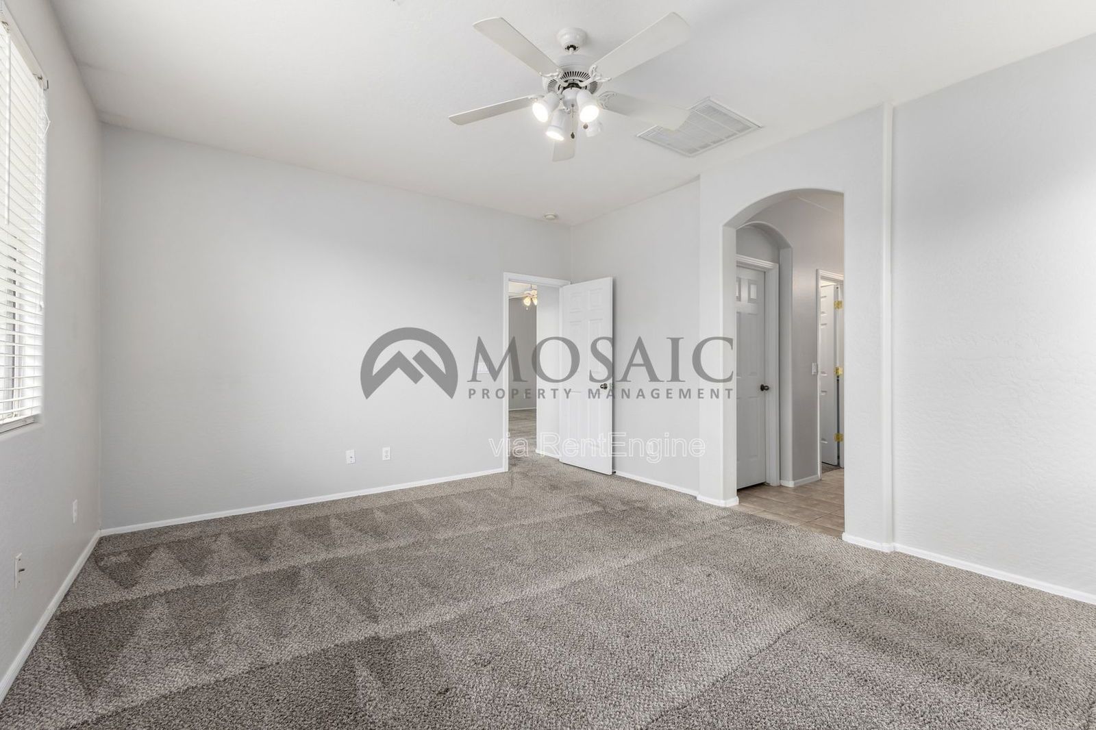 Like new home, great lot and tons of amenities in Estrella Mountain Ranch property image