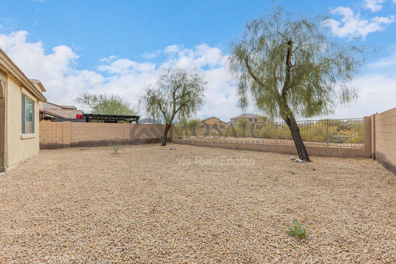 Like new home, great lot and tons of amenities in Estrella Mountain Ranch property image