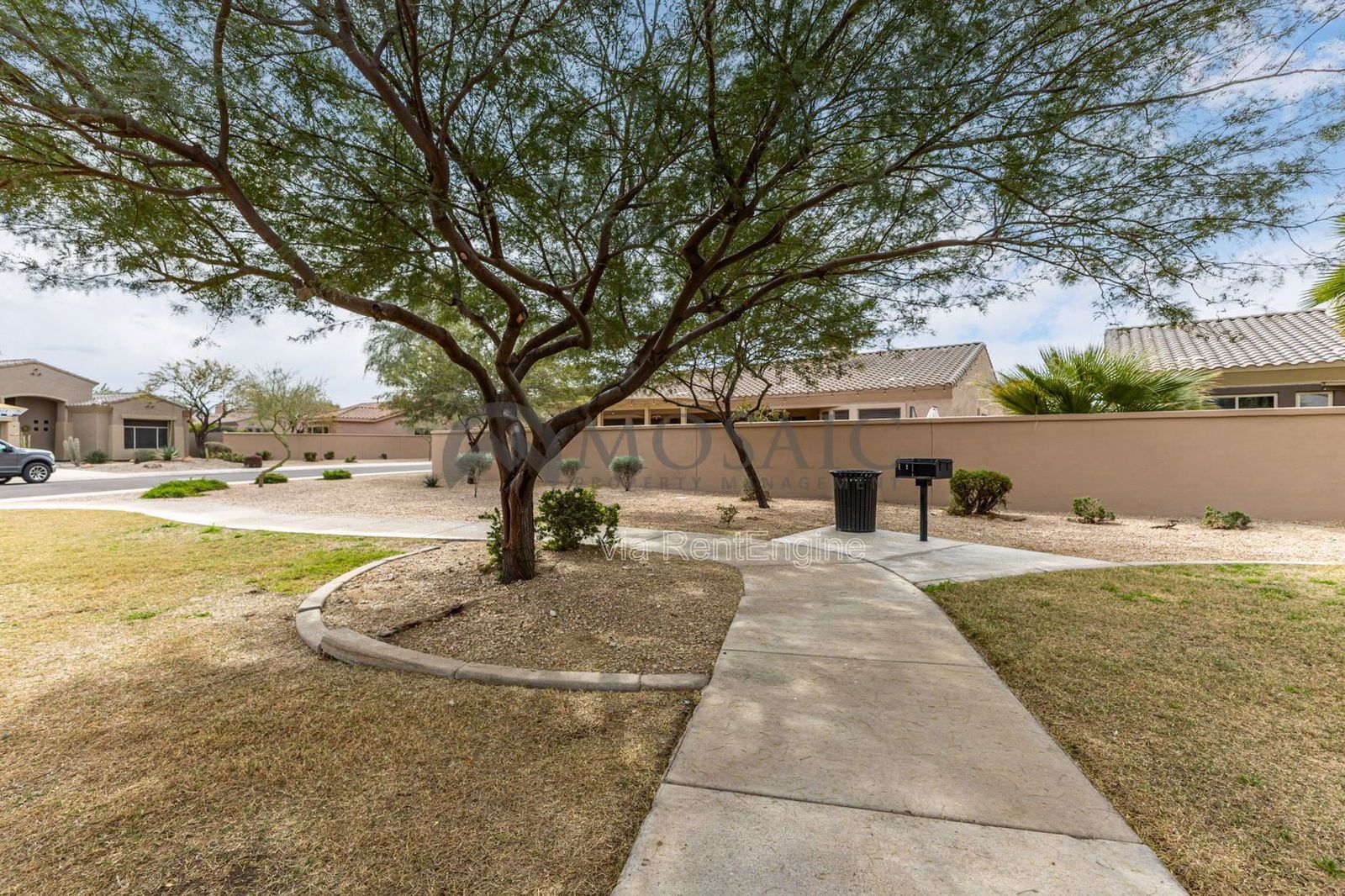 Like new home, great lot and tons of amenities in Estrella Mountain Ranch property image