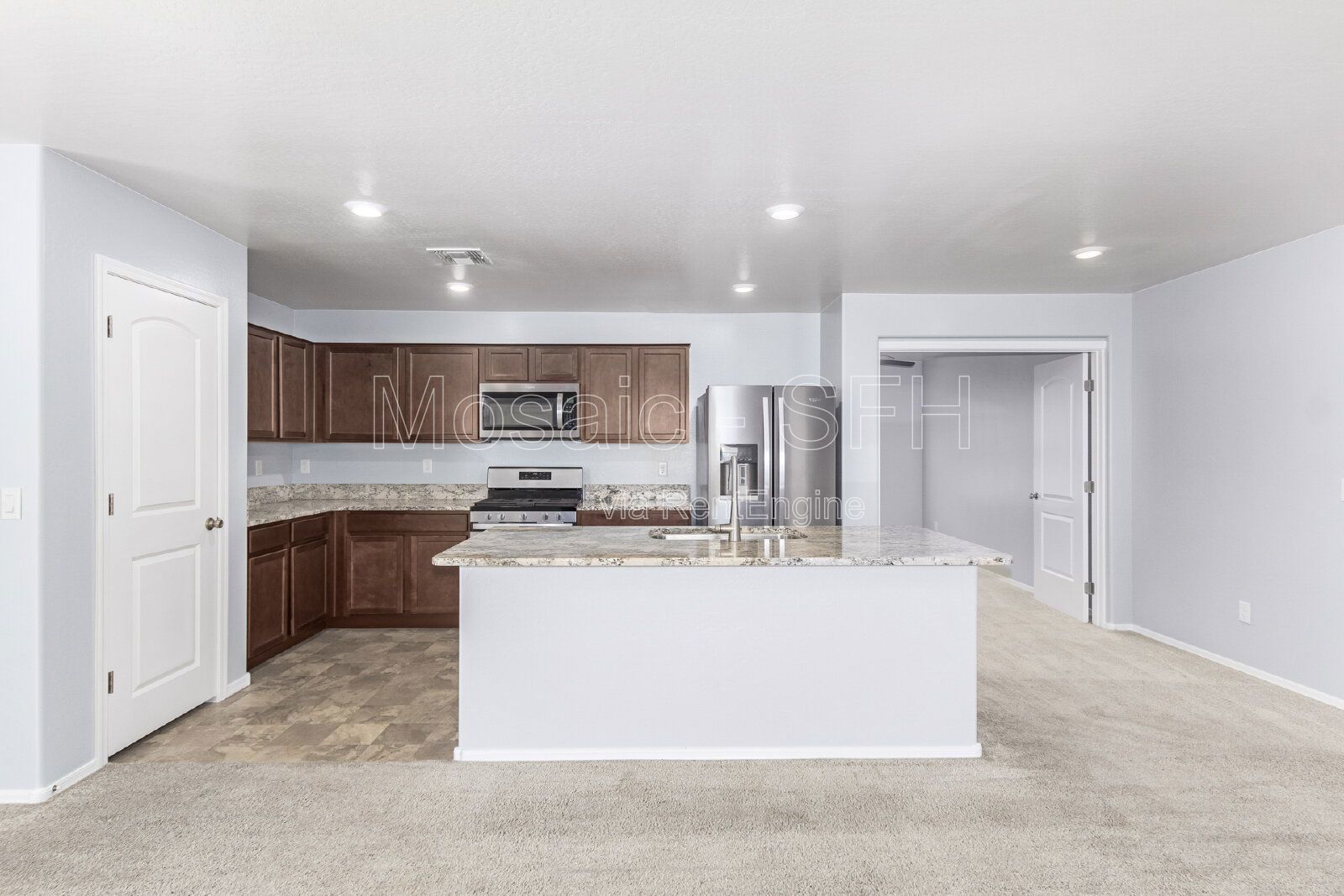 Fabulous 4 bed/2 bath home near South Mountain Preserve! property image