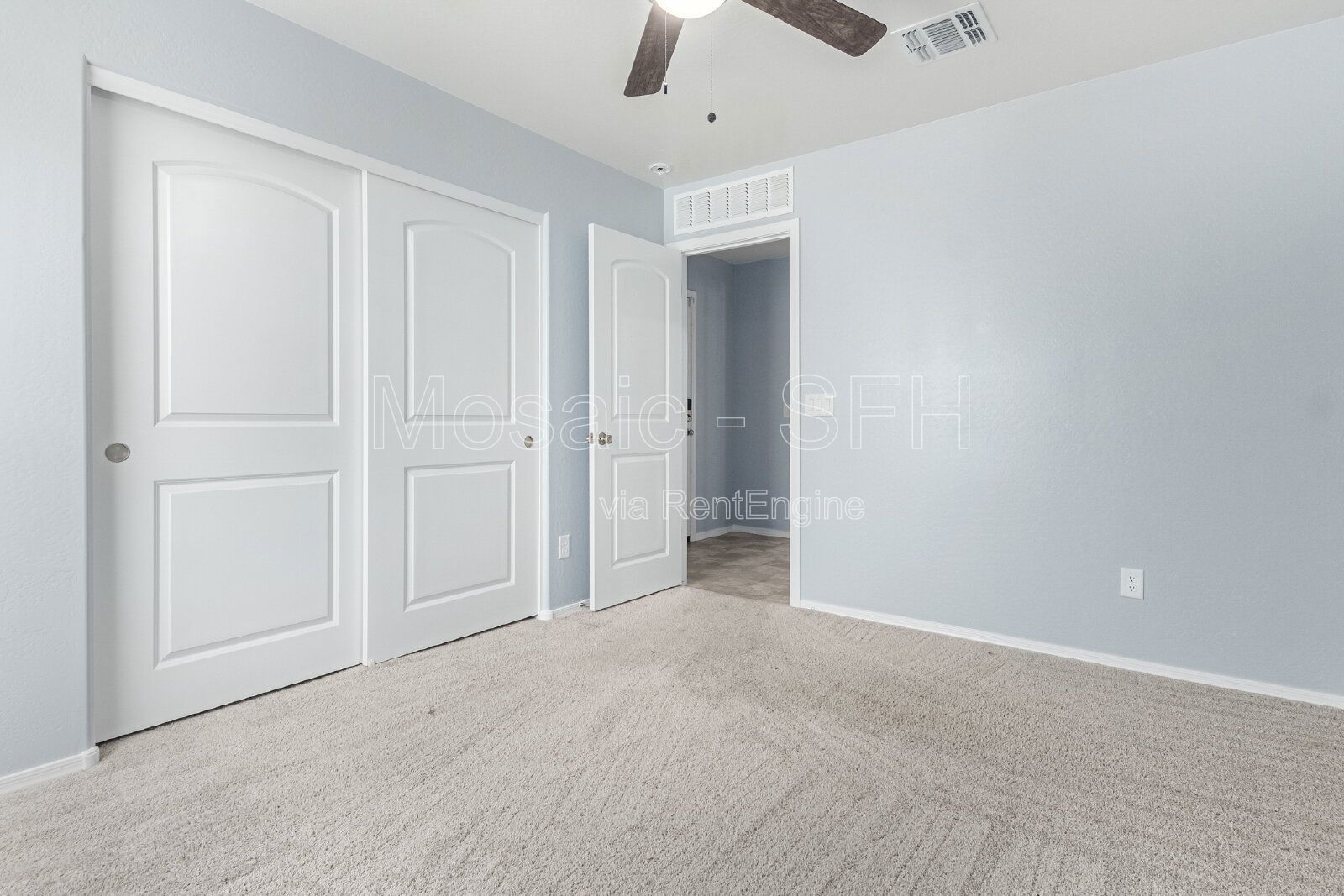 Fabulous 4 bed/2 bath home near South Mountain Preserve! property image