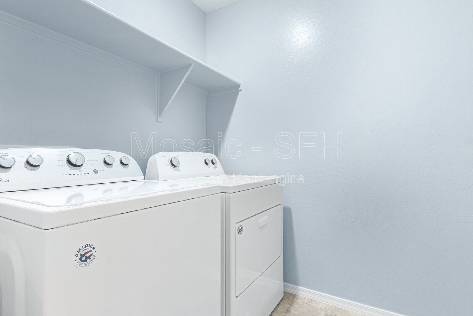 Fabulous 4 bed/2 bath home near South Mountain Preserve! property image