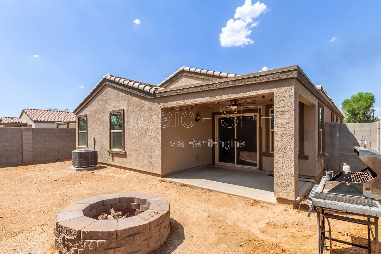Fabulous 4 bed/2 bath home near South Mountain Preserve! property image