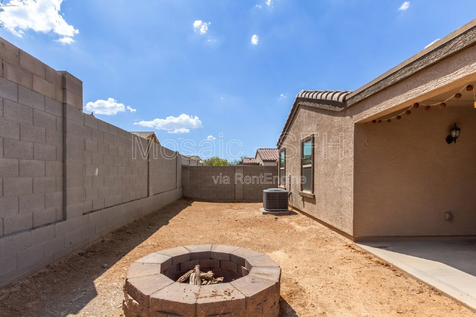 Fabulous 4 bed/2 bath home near South Mountain Preserve! property image