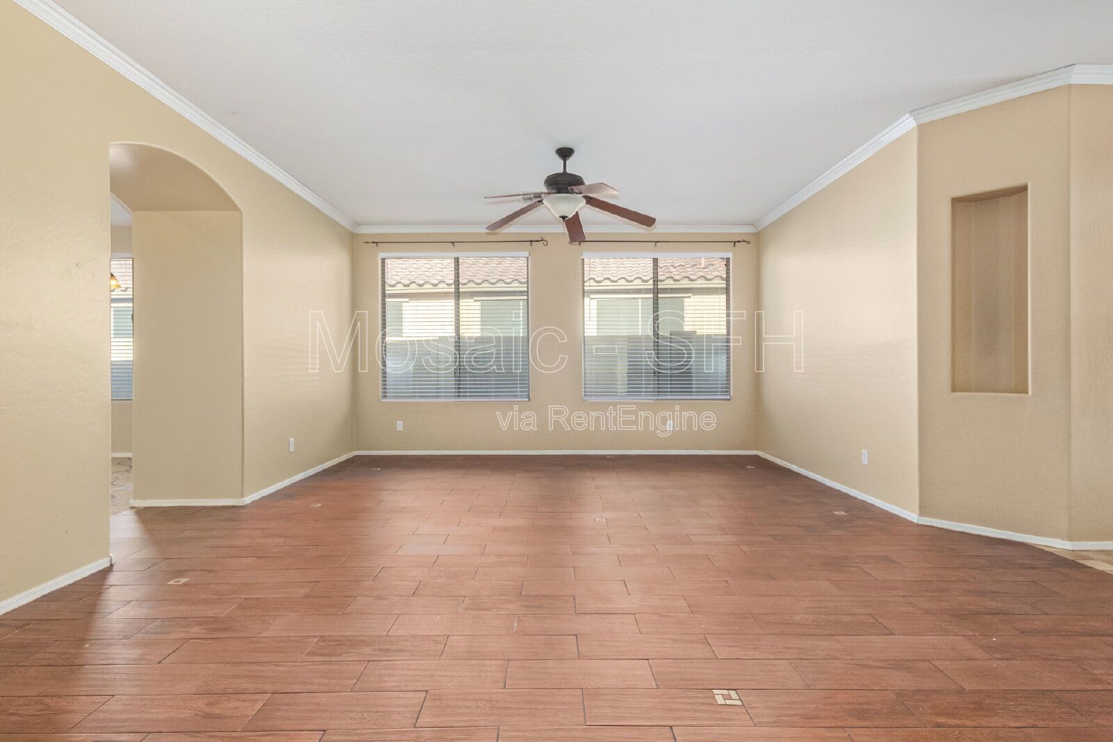 Adorable 3 bed/2 bath PLUS DEN! Come see today! property image