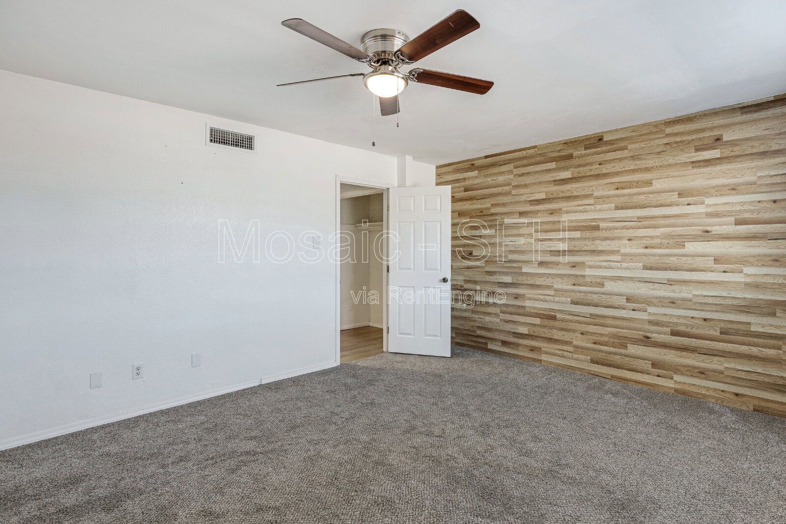 ADORABLE 1 bed/1bath CONDO**Section 8 Accepted** property image