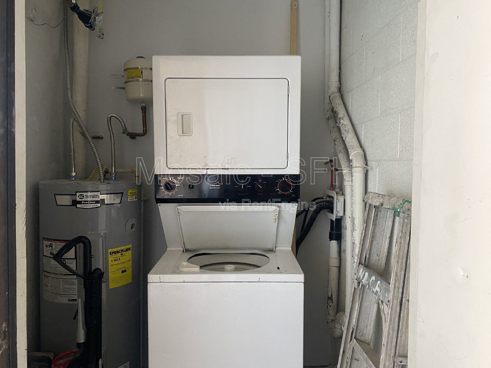 ADORABLE 1 bed/1bath CONDO**Section 8 Accepted** property image