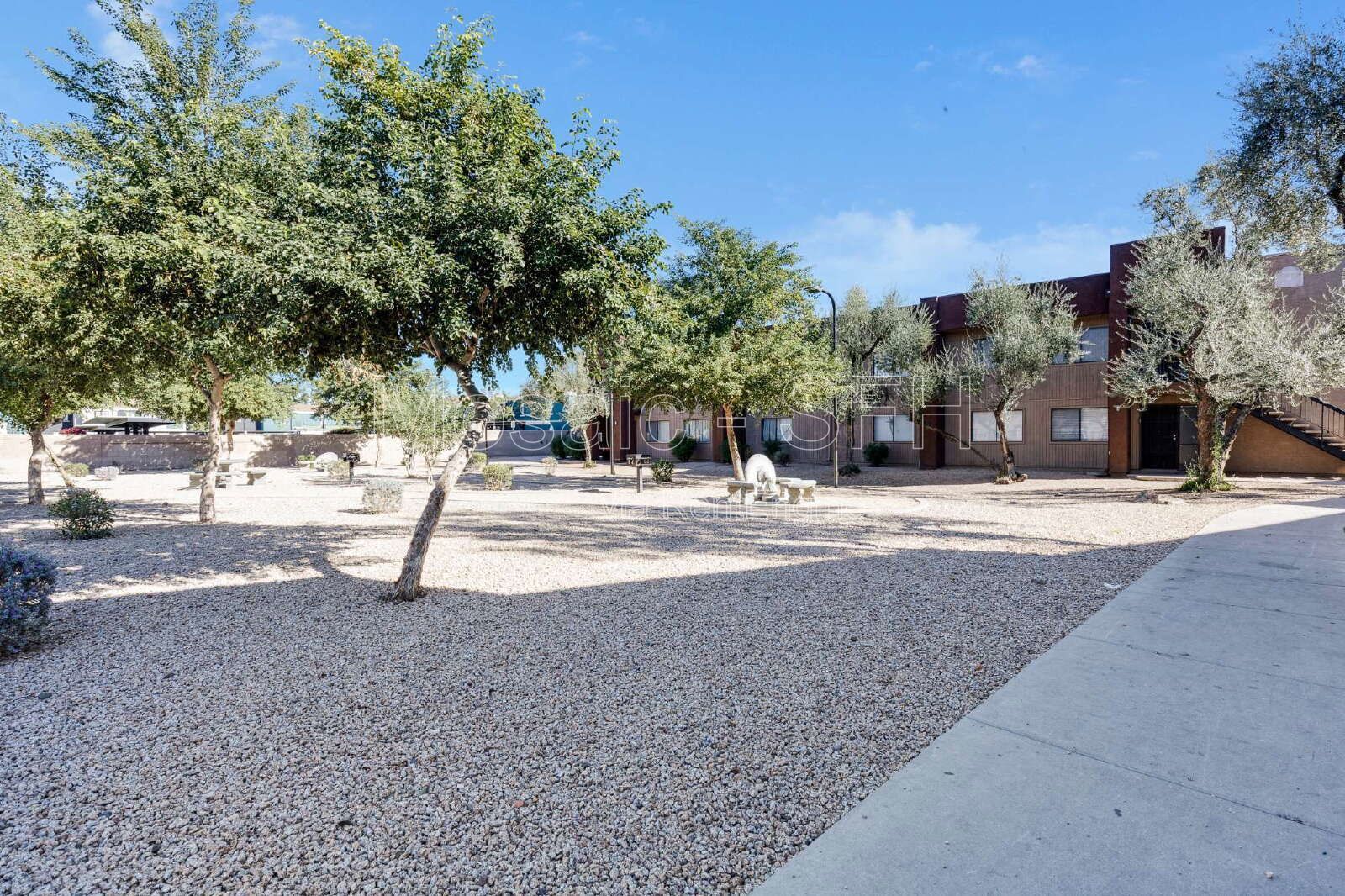 ADORABLE 1 bed/1bath CONDO**Section 8 Accepted** property image