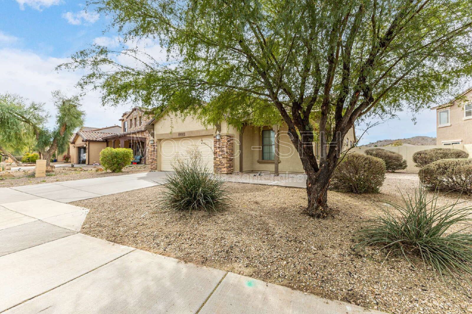 Like new home, great lot and tons of amenities in Estrella Mountain Ranch property image