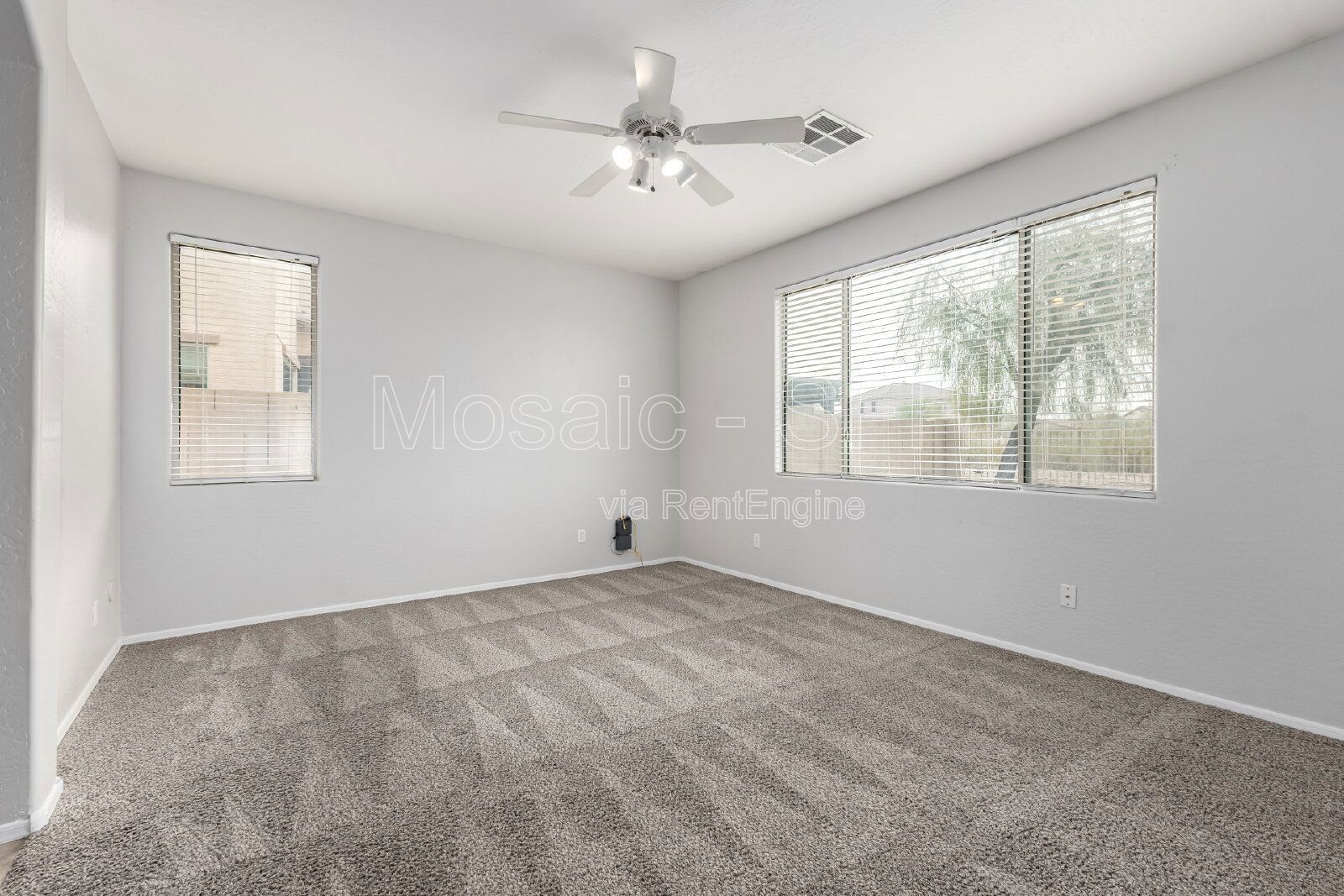 Like new home, great lot and tons of amenities in Estrella Mountain Ranch property image