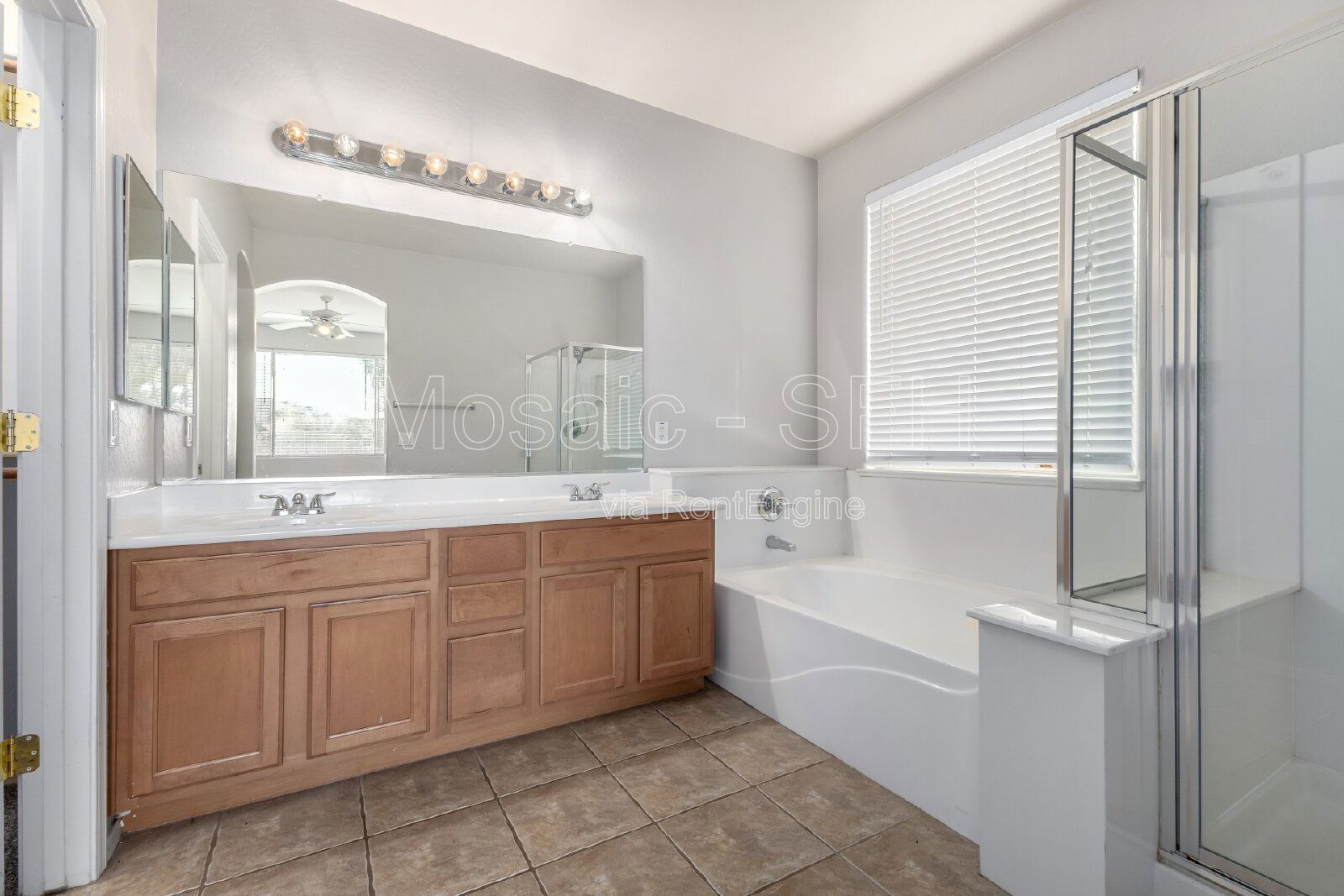 Like new home, great lot and tons of amenities in Estrella Mountain Ranch property image