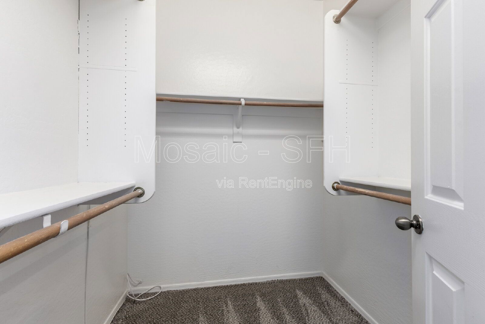 Like new home, great lot and tons of amenities in Estrella Mountain Ranch property image