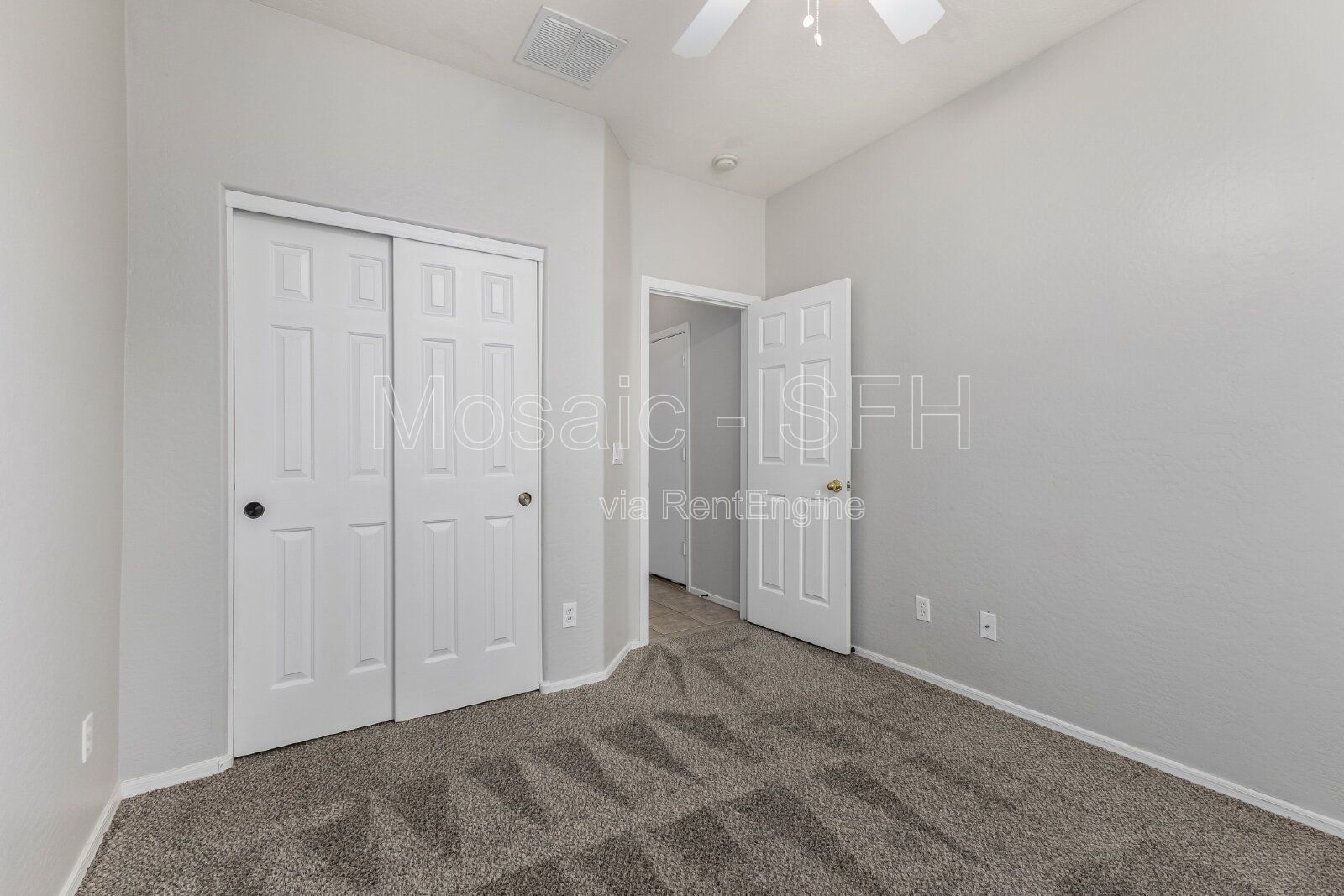 Like new home, great lot and tons of amenities in Estrella Mountain Ranch property image