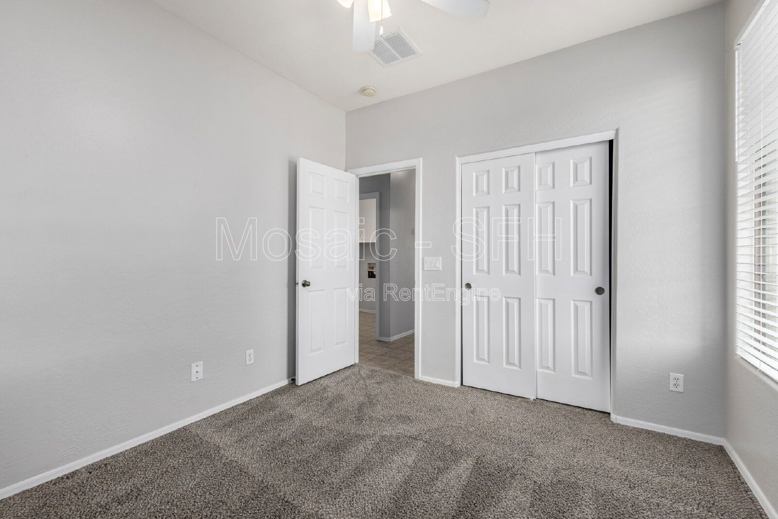 Like new home, great lot and tons of amenities in Estrella Mountain Ranch property image