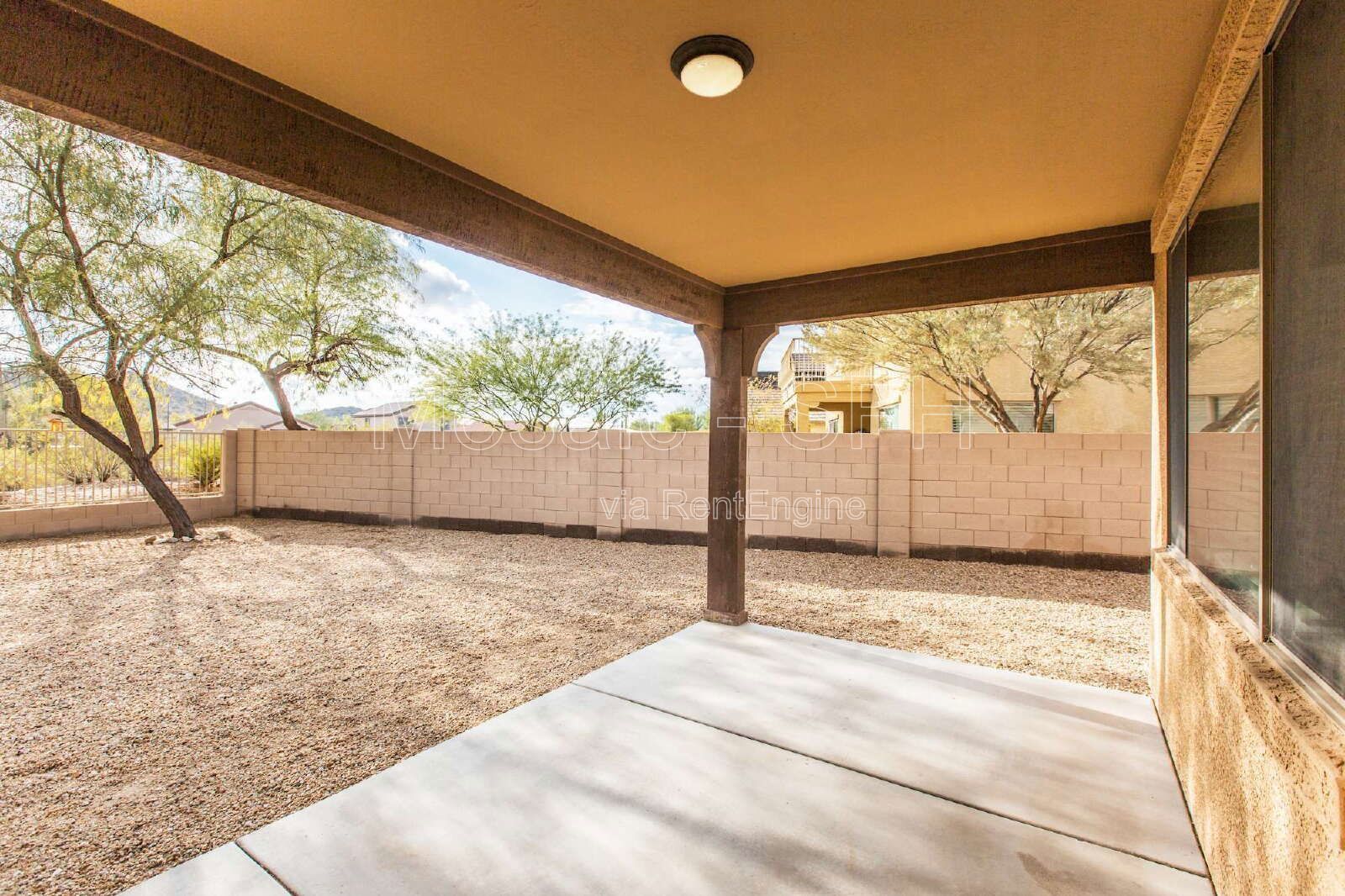 Like new home, great lot and tons of amenities in Estrella Mountain Ranch property image