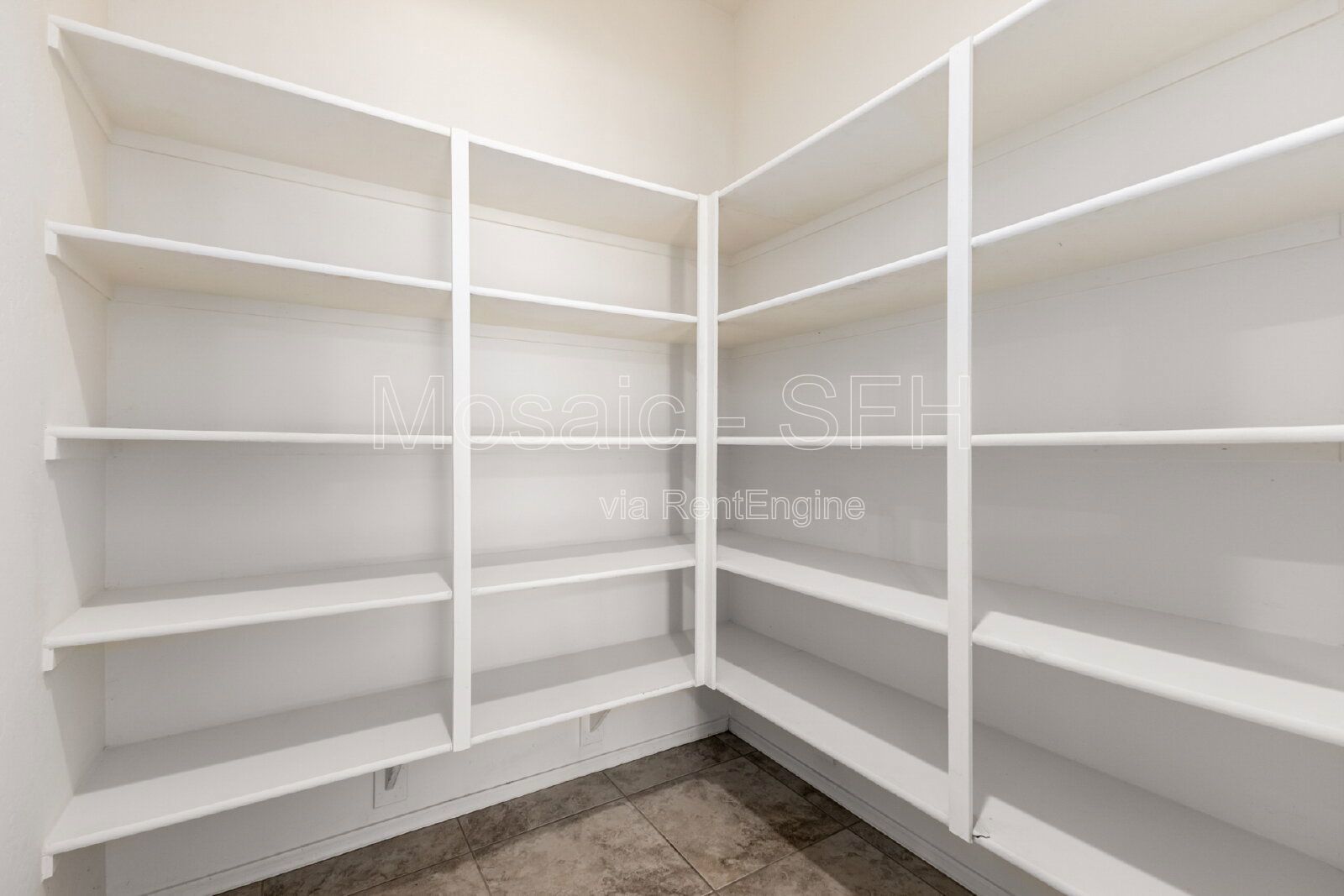 Spacious 4-Bedroom Home with 3 Full Baths in Prime Gilbert Location! property image