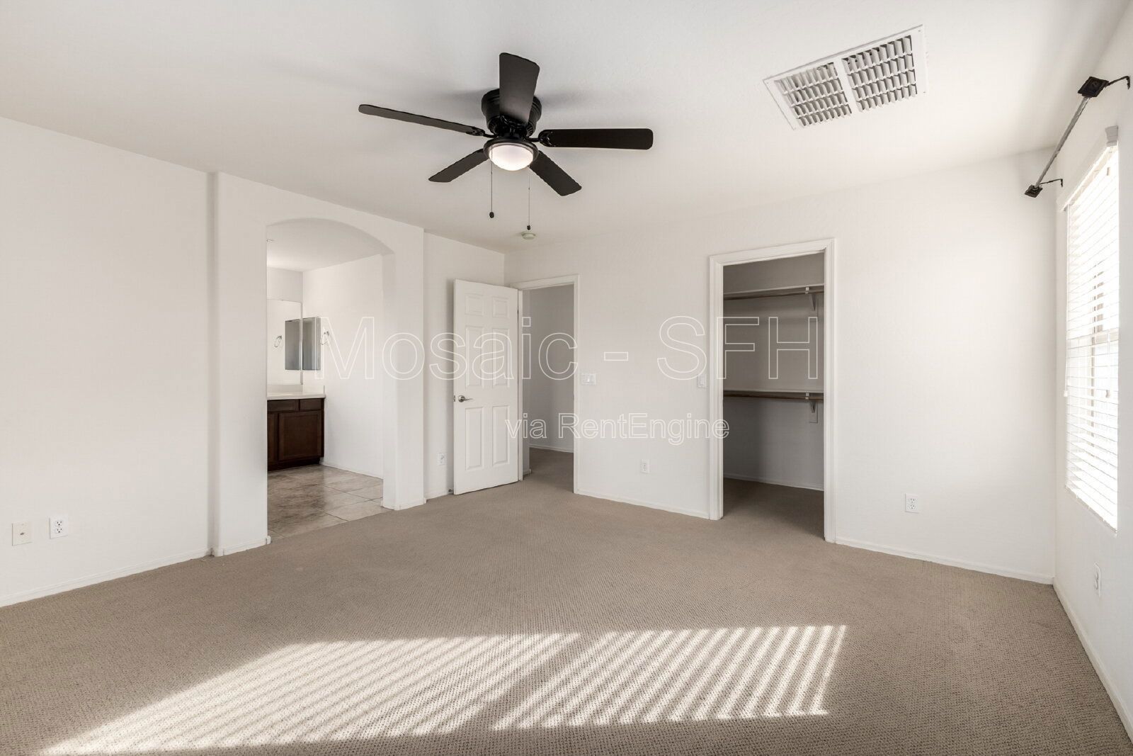 Spacious 4-Bedroom Home with 3 Full Baths in Prime Gilbert Location! property image