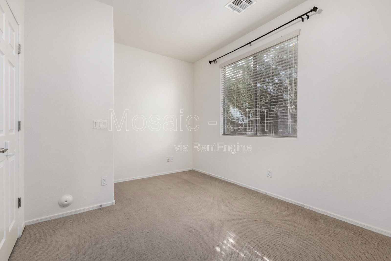 Spacious 4-Bedroom Home with 3 Full Baths in Prime Gilbert Location! property image