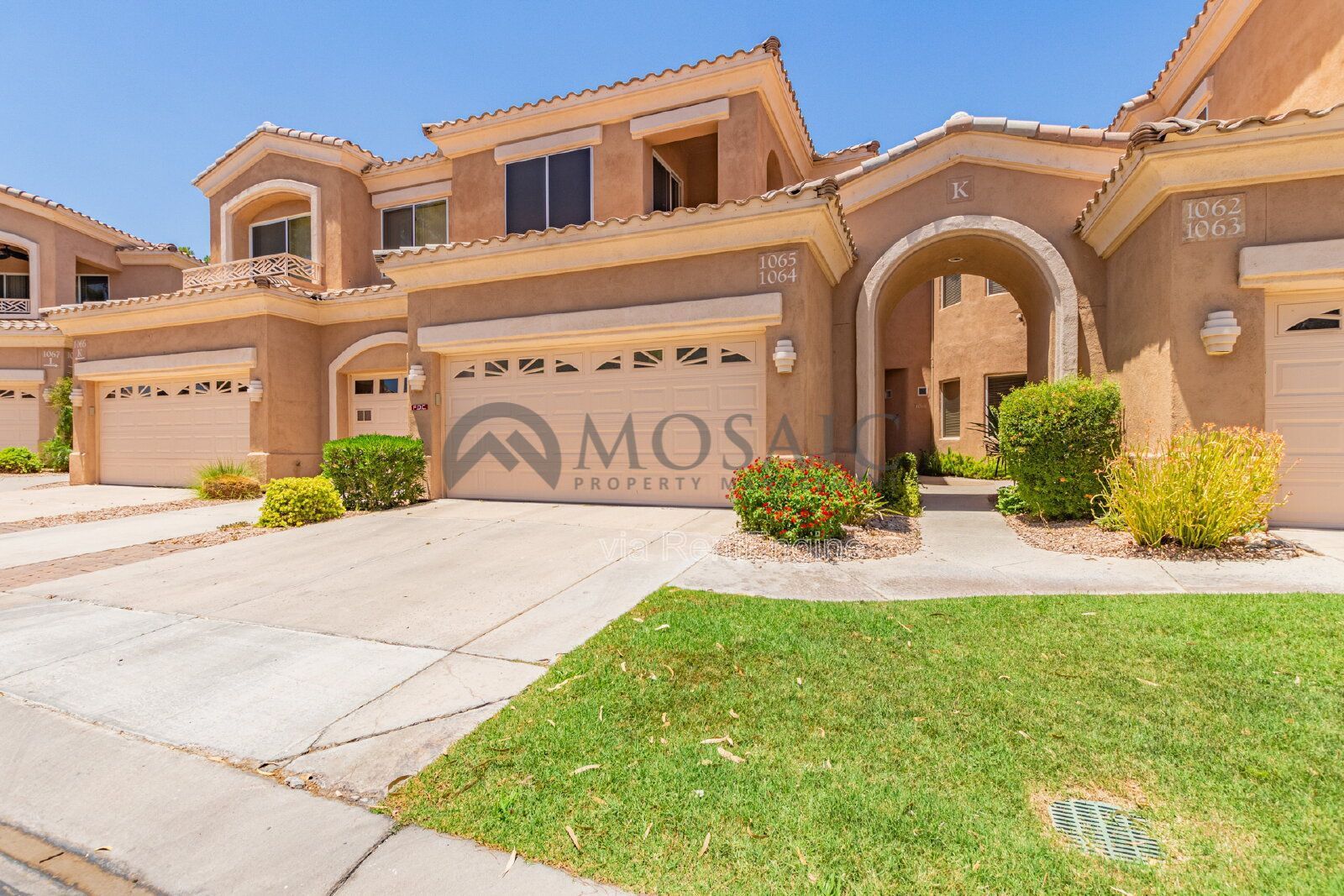 TOWNHOUSE 2bed/2bath with Golf Course View and Gated Community! property image