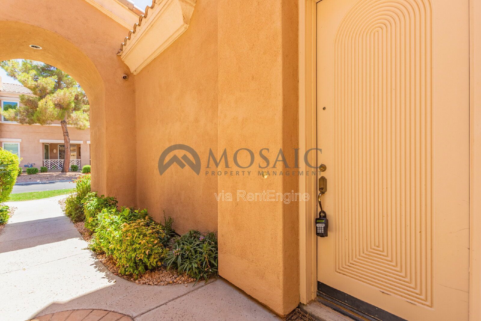 TOWNHOUSE 2bed/2bath with Golf Course View and Gated Community! property image
