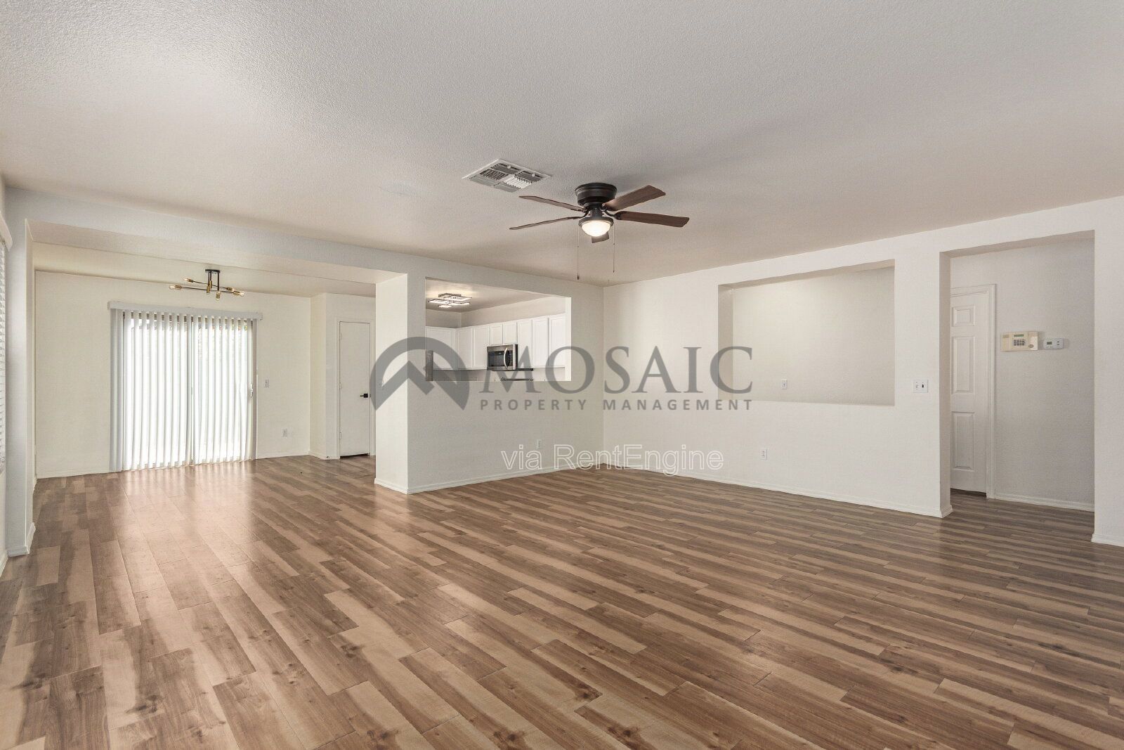 Beautiful 3 bedroom home minutes from the 303!! property image