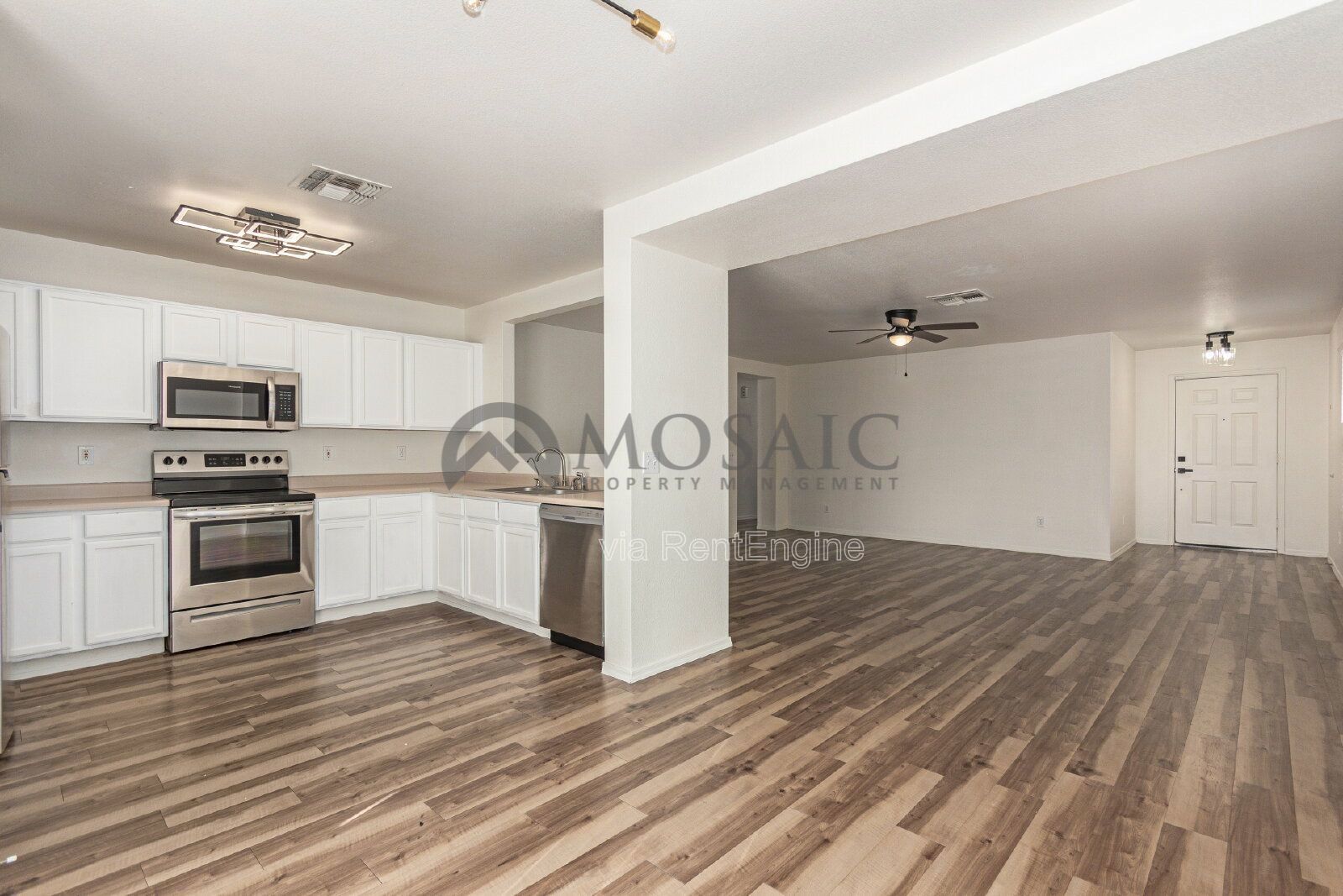 Beautiful 3 bedroom home minutes from the 303!! property image