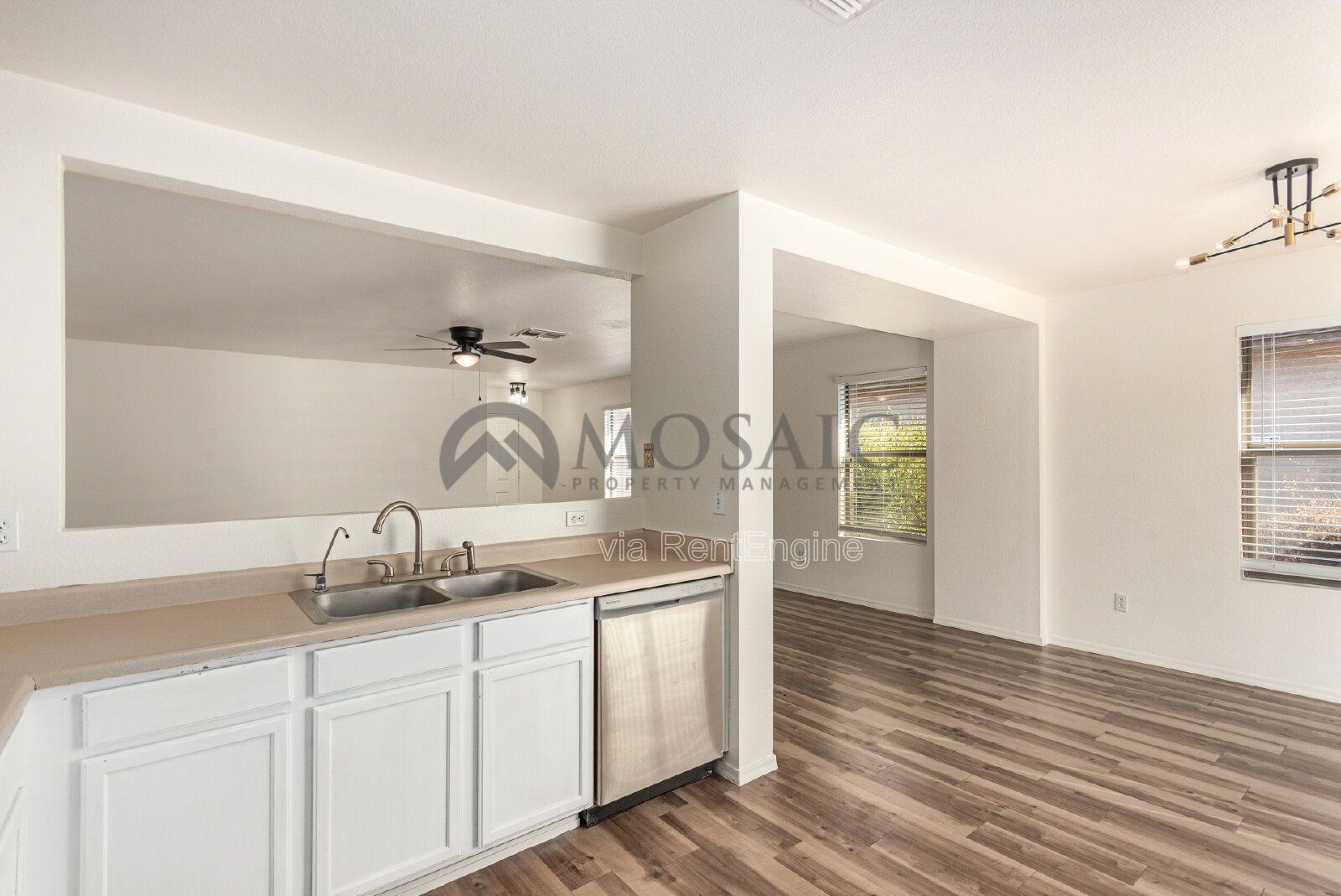 Beautiful 3 bedroom home minutes from the 303!! property image