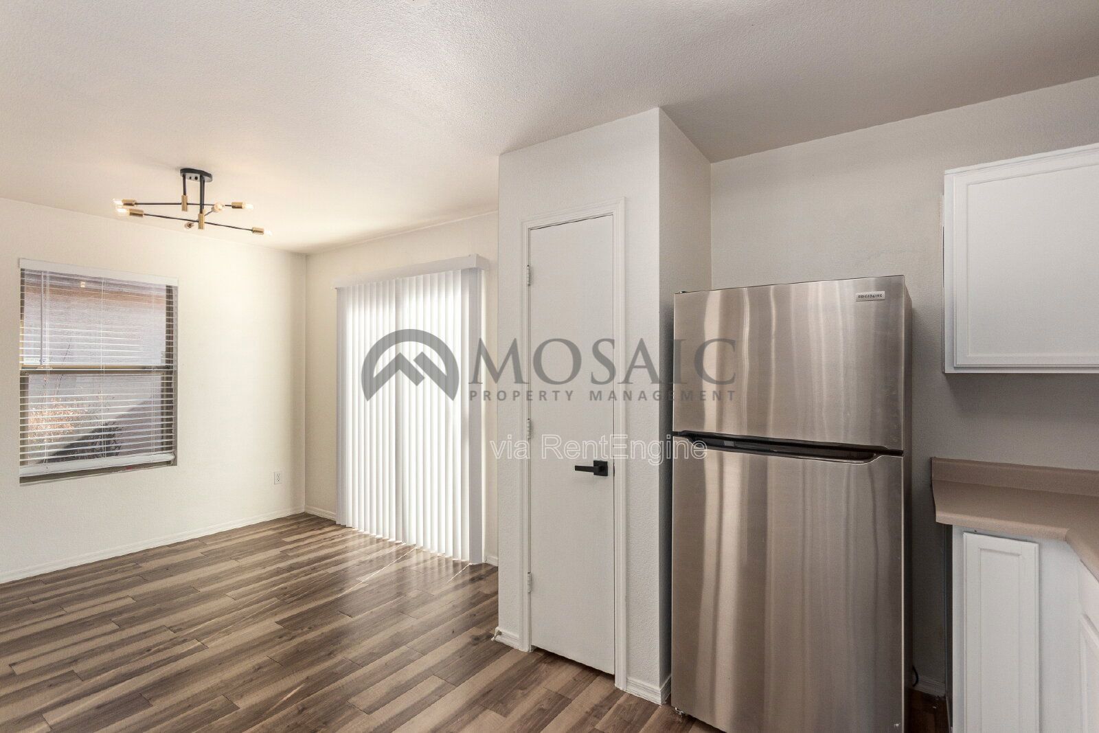 Beautiful 3 bedroom home minutes from the 303!! property image