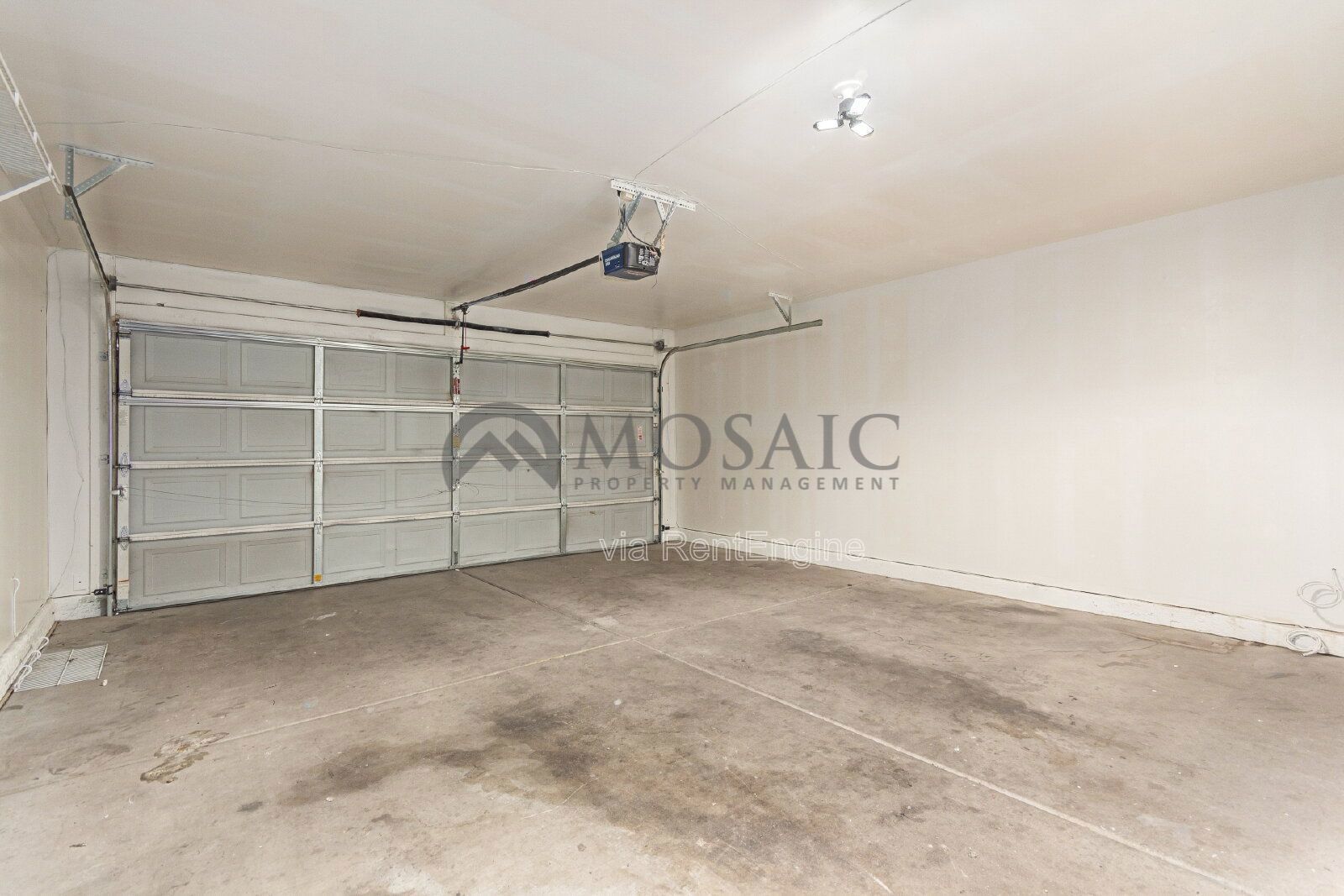 Beautiful 3 bedroom home minutes from the 303!! property image