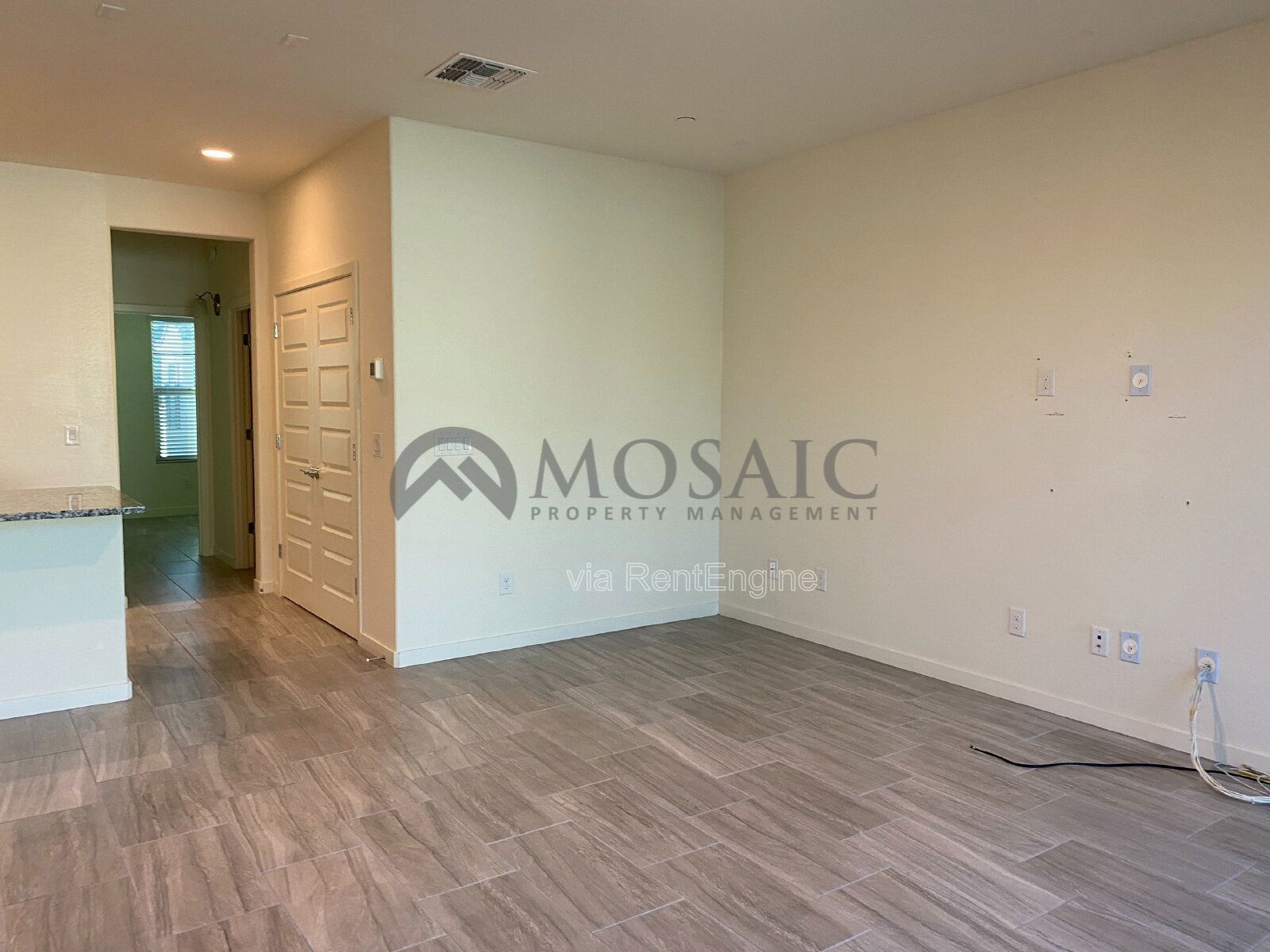 BEAUTIFULLY UPDATED 3 bed/2bath TOWNHOME in GILBERT! property image