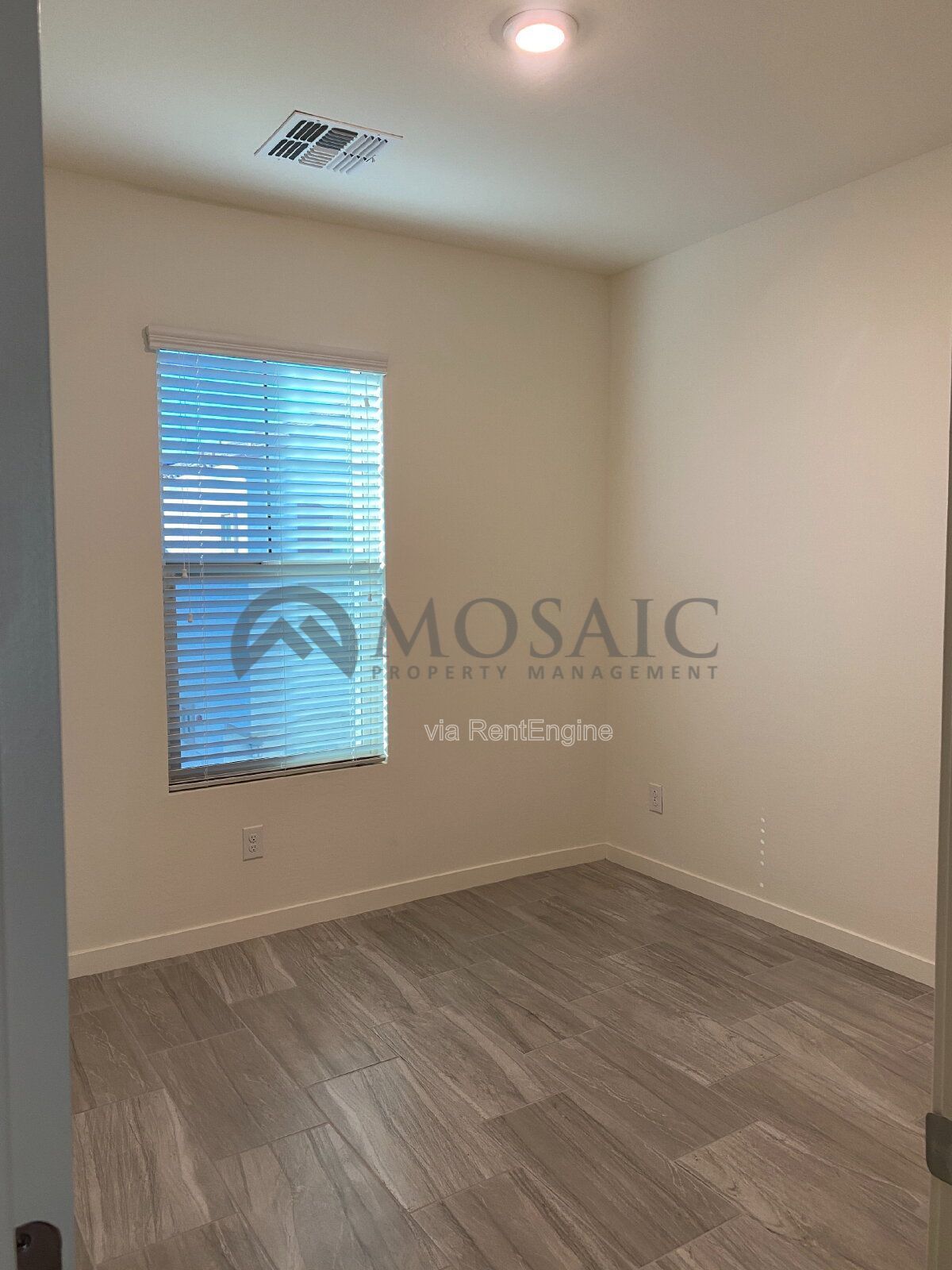 BEAUTIFULLY UPDATED 3 bed/2bath TOWNHOME in GILBERT! property image