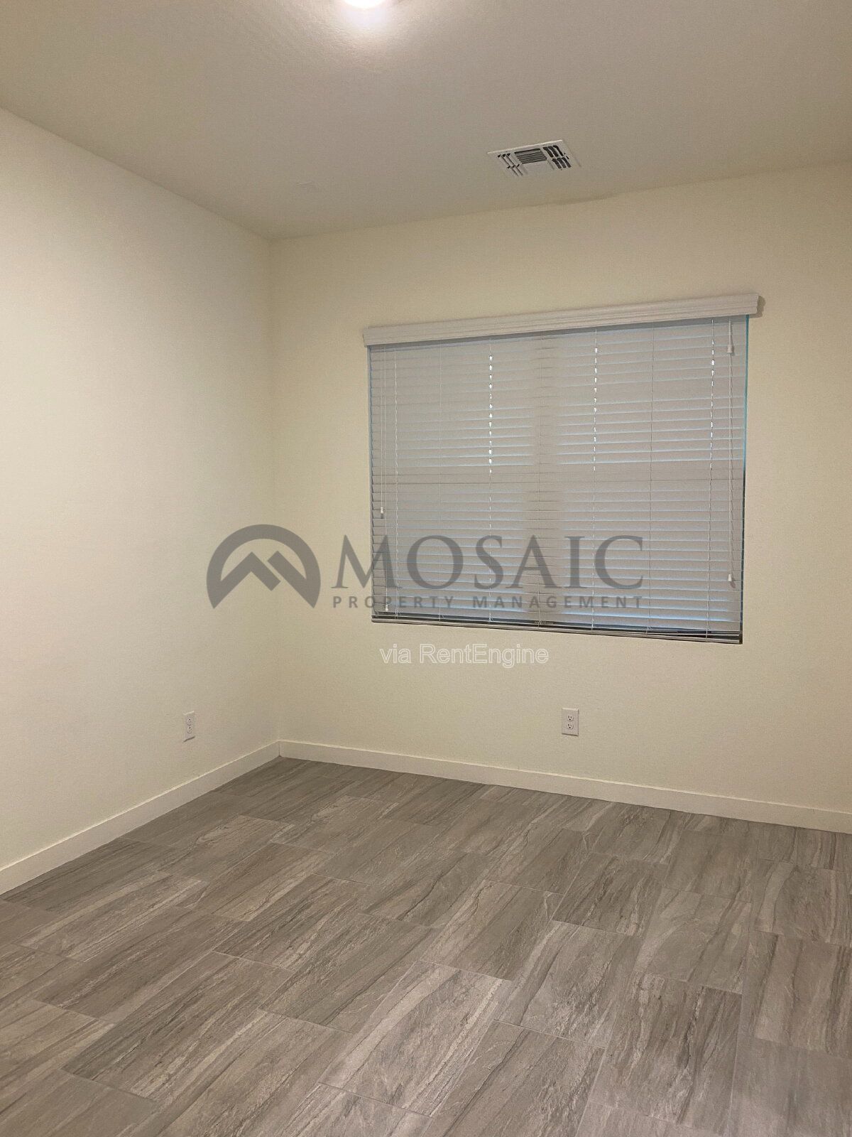 BEAUTIFULLY UPDATED 3 bed/2bath TOWNHOME in GILBERT! property image