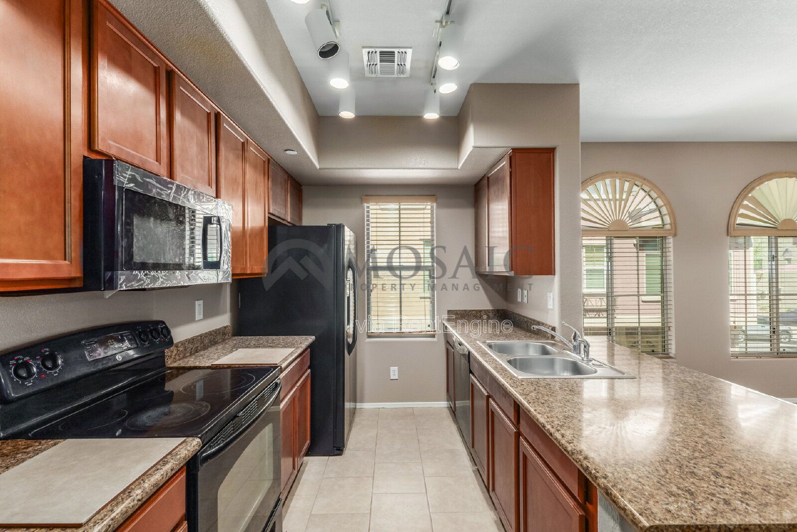 **Welcome Home to This Charming Chandler Townhouse** property image