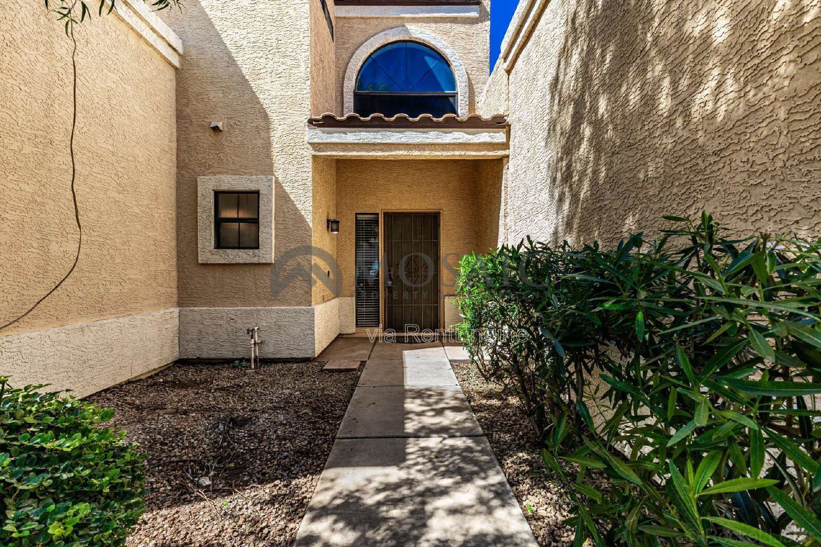 Perfect 3 bedroom 2 bathroom home in Chandler! property image