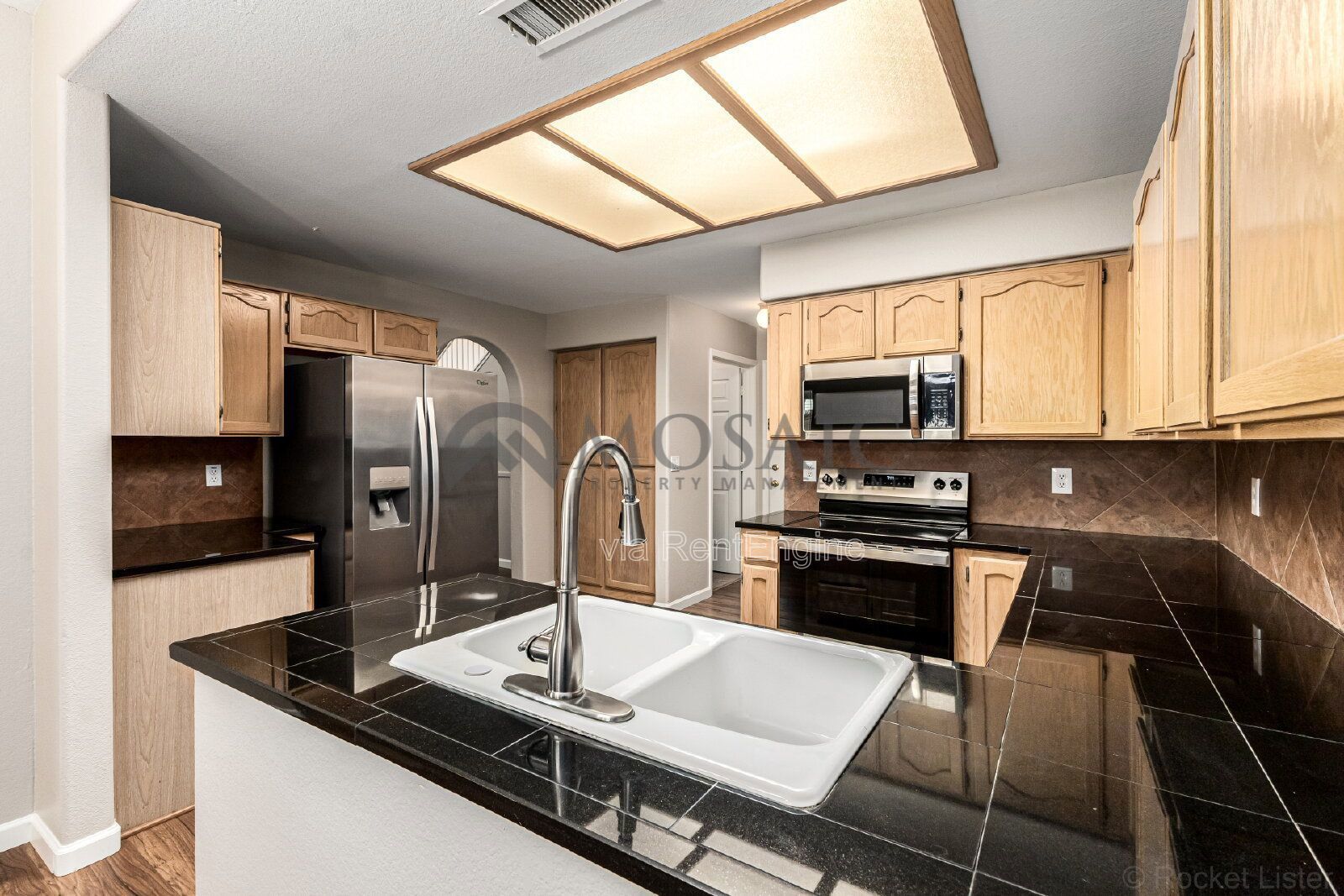 Perfect 3 bedroom 2 bathroom home in Chandler! property image