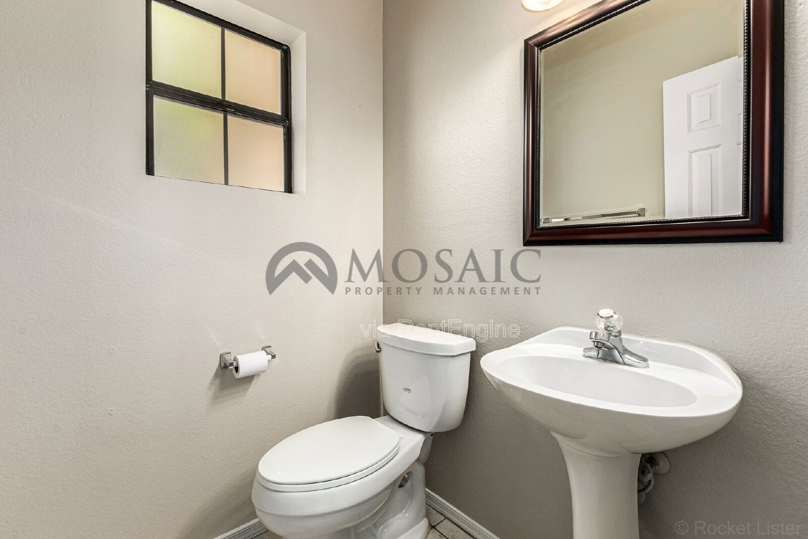 Perfect 3 bedroom 2 bathroom home in Chandler! property image