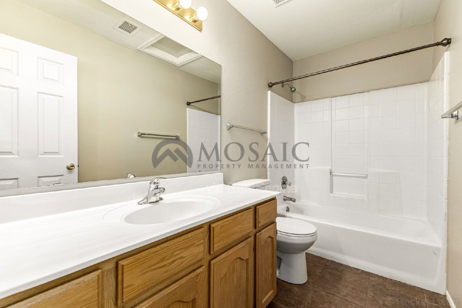 Perfect 3 bedroom 2 bathroom home in Chandler! property image