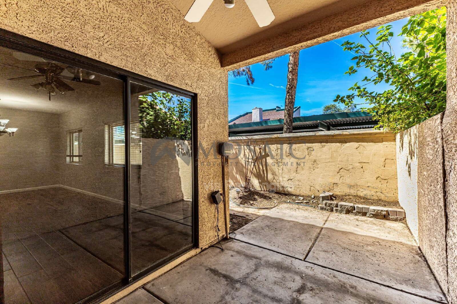 Perfect 3 bedroom 2 bathroom home in Chandler! property image