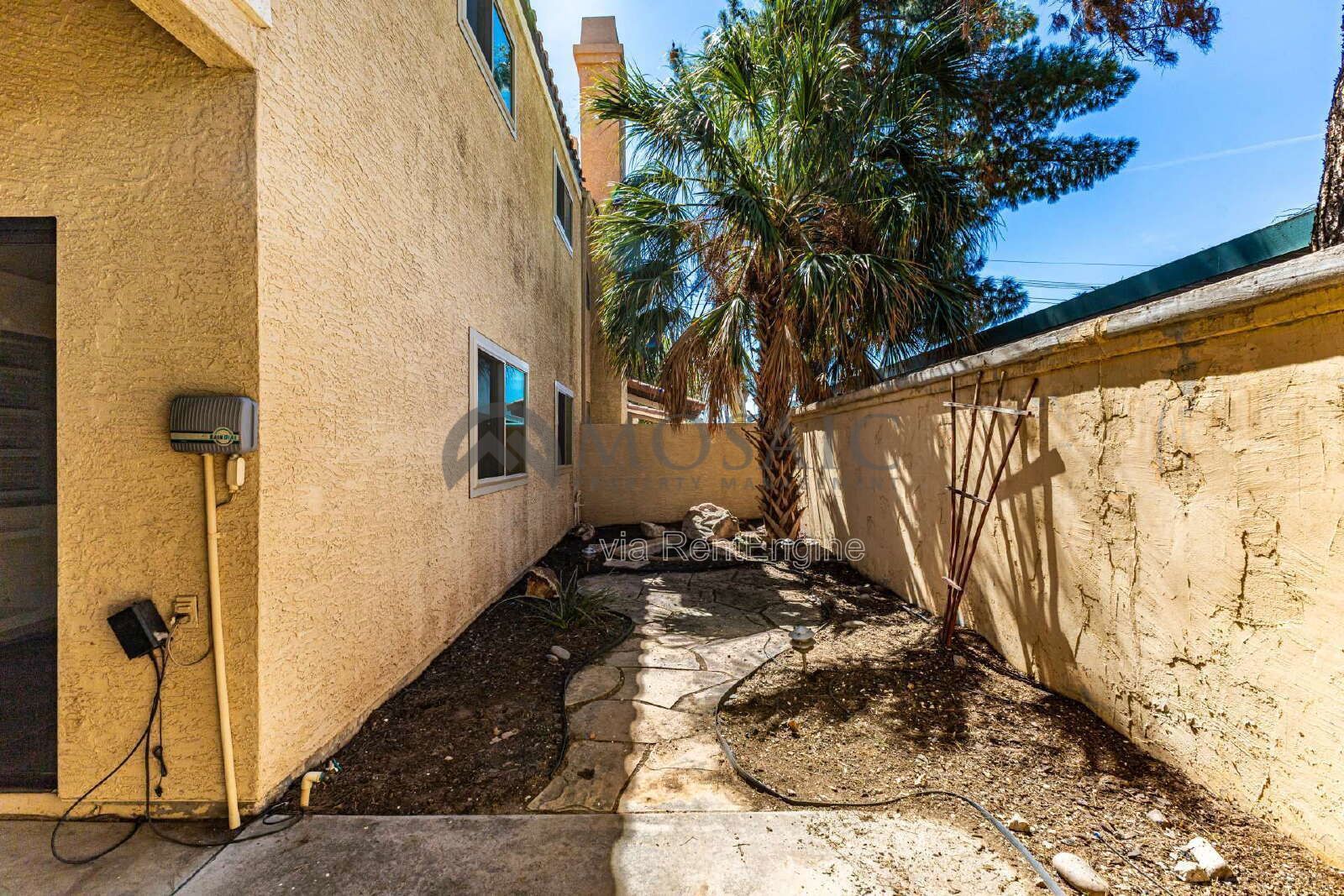 Perfect 3 bedroom 2 bathroom home in Chandler! property image