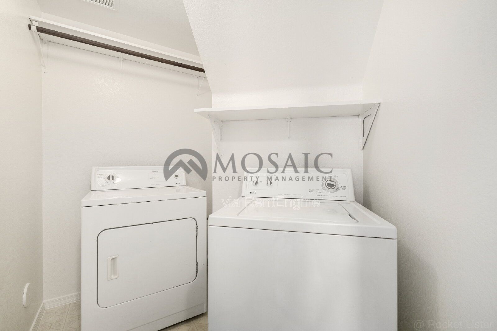 Perfect 2 bed 2 bath Condo! property image