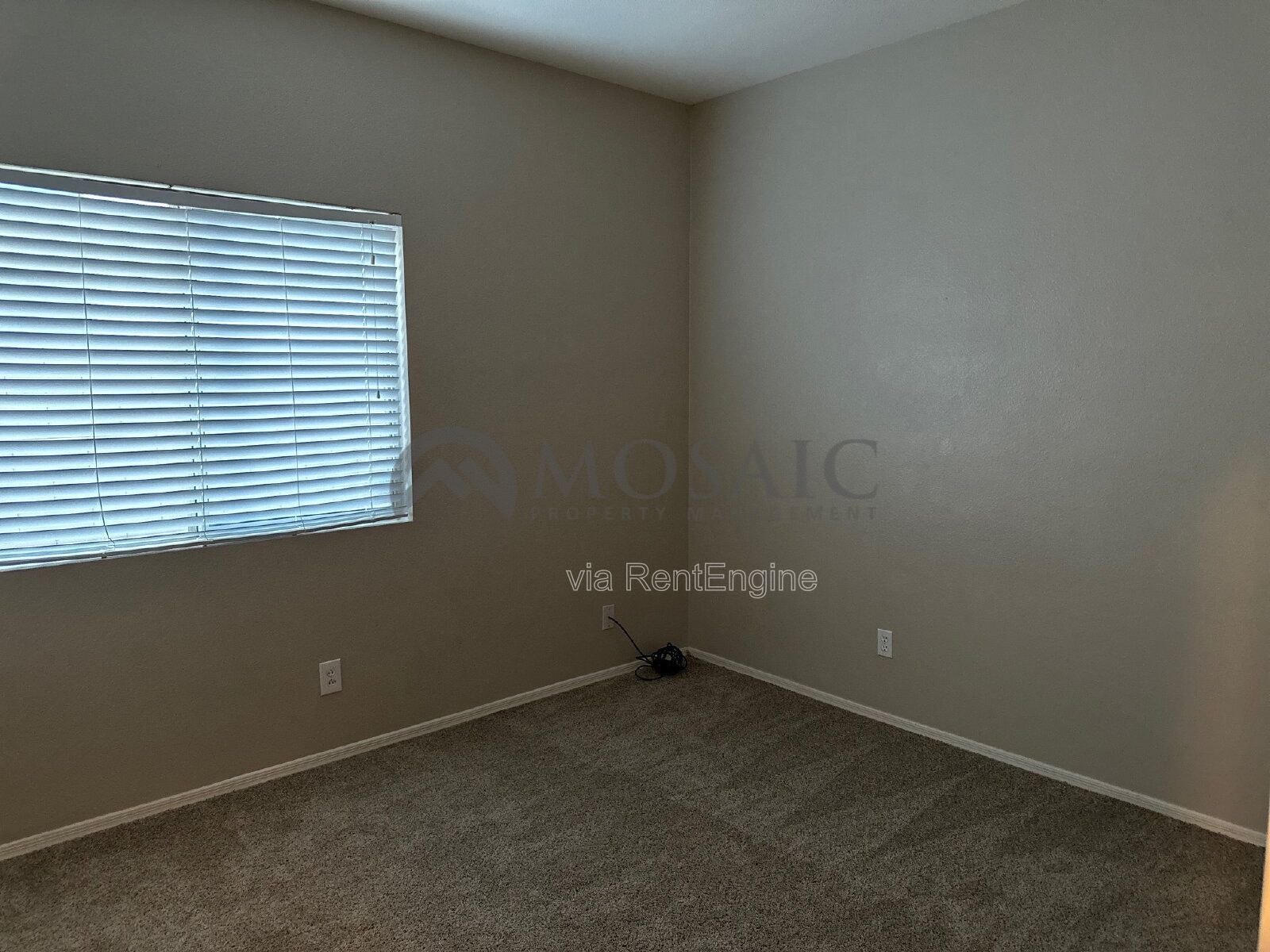 Welcome to your Gorgeous 3 bed/ 2bath home in the HIGHLY DESIRABLE Corona Del Mar!!! property image