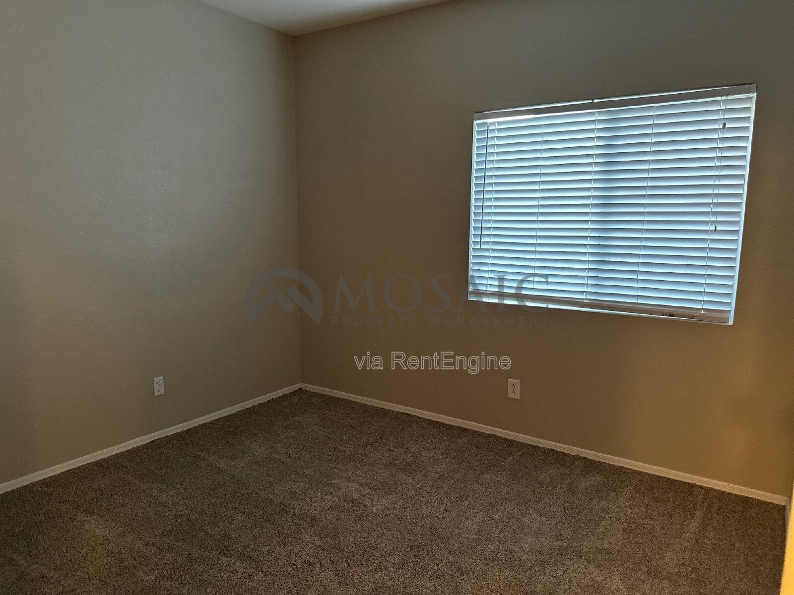 Welcome to your Gorgeous 3 bed/ 2bath home in the HIGHLY DESIRABLE Corona Del Mar!!! property image